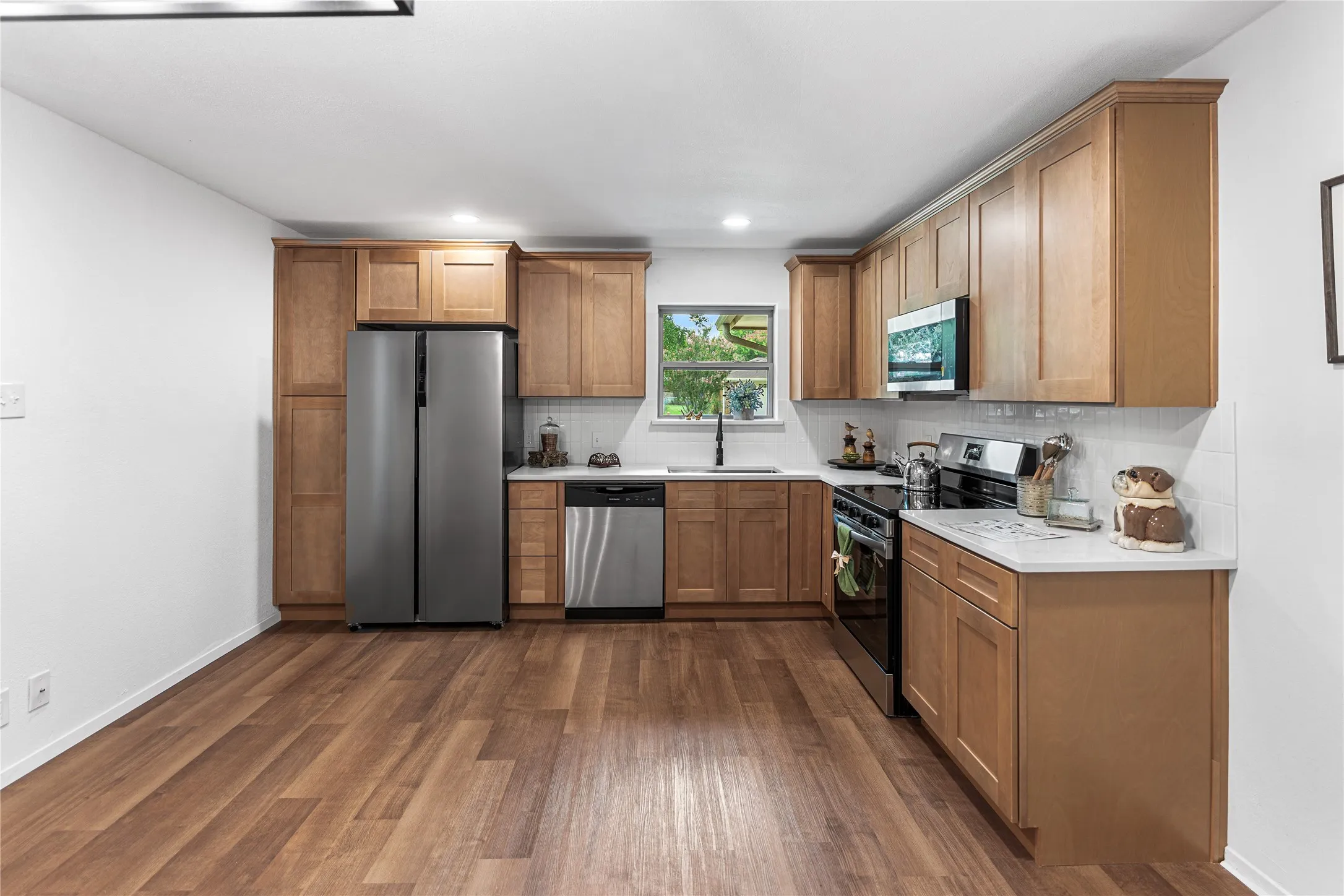 Single Family Residence For Sale in Cooke County , 2018 Ashland Street, Gainesville, Texas 76240, 3 Bedroom, 2 Bathroom, 2 Garage spaces, 1,452 Sqft, built in 1979, Price $269,000, mls#21337490, Real Estate Agent in Gainesville, Homes For Sale in Cooke county, Homes For Sale in Gainesville, Realtor in Gainesville Texas, Real Estate Brokerage Independent Realty Texas, Luminita Cordes Realtor