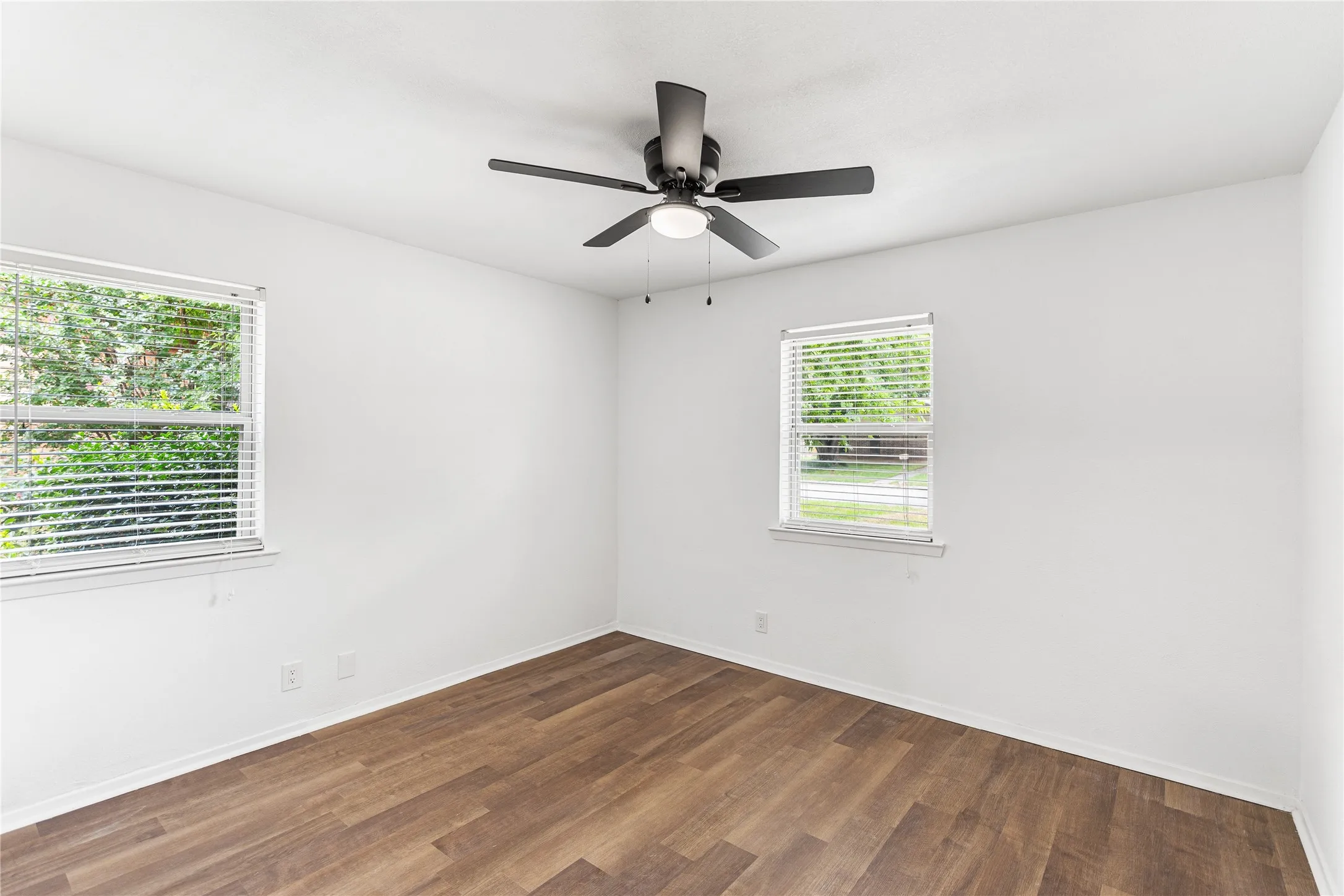 Single Family Residence For Sale in Cooke County , 2018 Ashland Street, Gainesville, Texas 76240, 3 Bedroom, 2 Bathroom, 2 Garage spaces, 1,452 Sqft, built in 1979, Price $269,000, mls#21337490, Real Estate Agent in Gainesville, Homes For Sale in Cooke county, Homes For Sale in Gainesville, Realtor in Gainesville Texas, Real Estate Brokerage Independent Realty Texas, Luminita Cordes Realtor