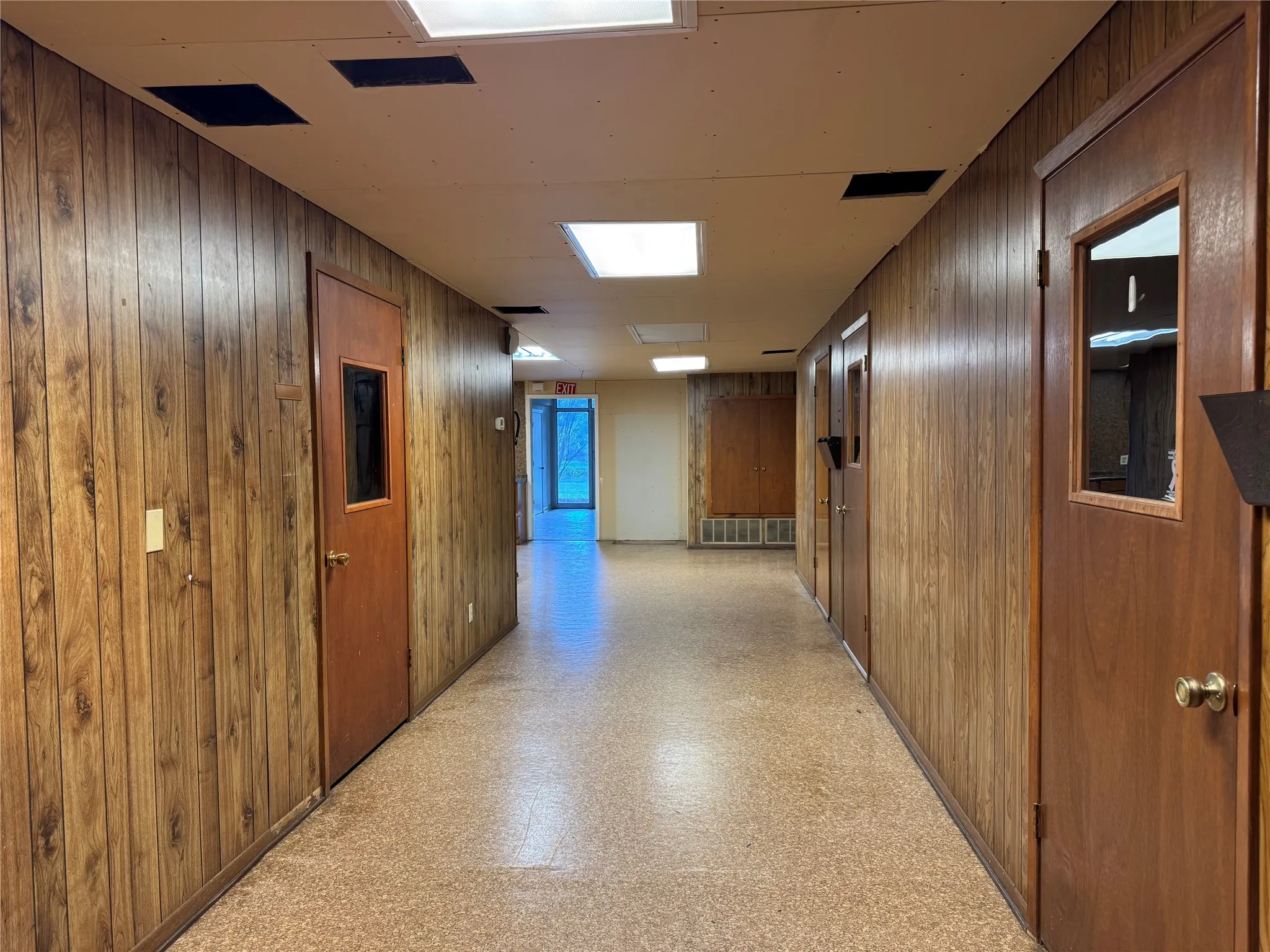 Business For Rent in Smith County , 3401 N Northeast Loop 323, Tyler, Texas 75708, 0, 0, Garage spaces, 0 Sqft, built in 1965, Price $6,900, mls#21342058, Real Estate Agent in Tyler, Homes For Rent in Smith county, Homes For Rent in Tyler, Realtor in Tyler Texas, Real Estate Brokerage Independent Realty Texas, Luminita Cordes Realtor