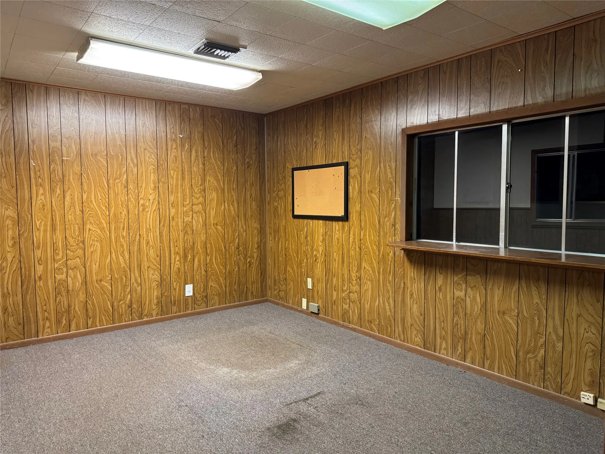 Business For Rent in Smith County , 3401 N Northeast Loop 323, Tyler, Texas 75708, 0, 0, Garage spaces, 0 Sqft, built in 1965, Price $6,900, mls#21342058, Real Estate Agent in Tyler, Homes For Rent in Smith county, Homes For Rent in Tyler, Realtor in Tyler Texas, Real Estate Brokerage Independent Realty Texas, Luminita Cordes Realtor