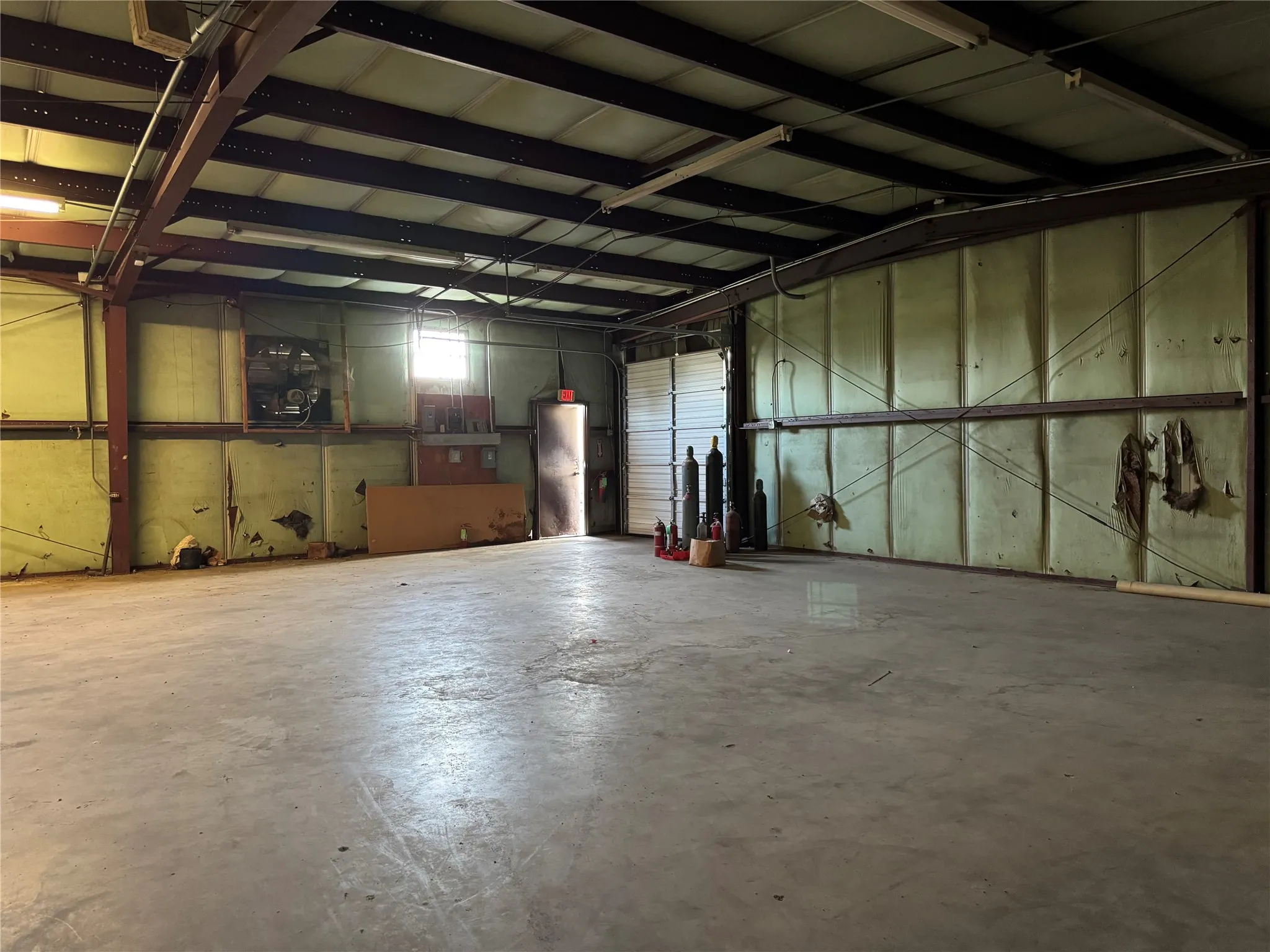 Business For Rent in Smith County , 3401 N Northeast Loop 323, Tyler, Texas 75708, 0, 0, Garage spaces, 0 Sqft, built in 1965, Price $6,900, mls#21342058, Real Estate Agent in Tyler, Homes For Rent in Smith county, Homes For Rent in Tyler, Realtor in Tyler Texas, Real Estate Brokerage Independent Realty Texas, Luminita Cordes Realtor