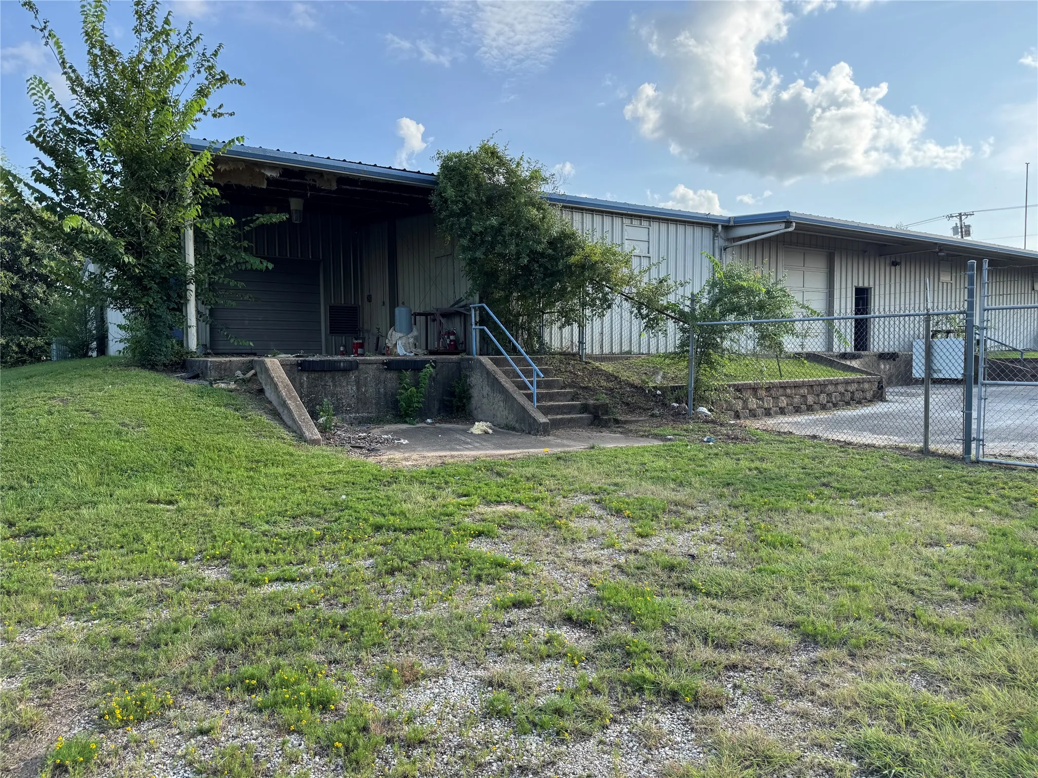 Business For Rent in Smith County , 3401 N Northeast Loop 323, Tyler, Texas 75708, 0, 0, Garage spaces, 0 Sqft, built in 1965, Price $6,900, mls#21342058, Real Estate Agent in Tyler, Homes For Rent in Smith county, Homes For Rent in Tyler, Realtor in Tyler Texas, Real Estate Brokerage Independent Realty Texas, Luminita Cordes Realtor