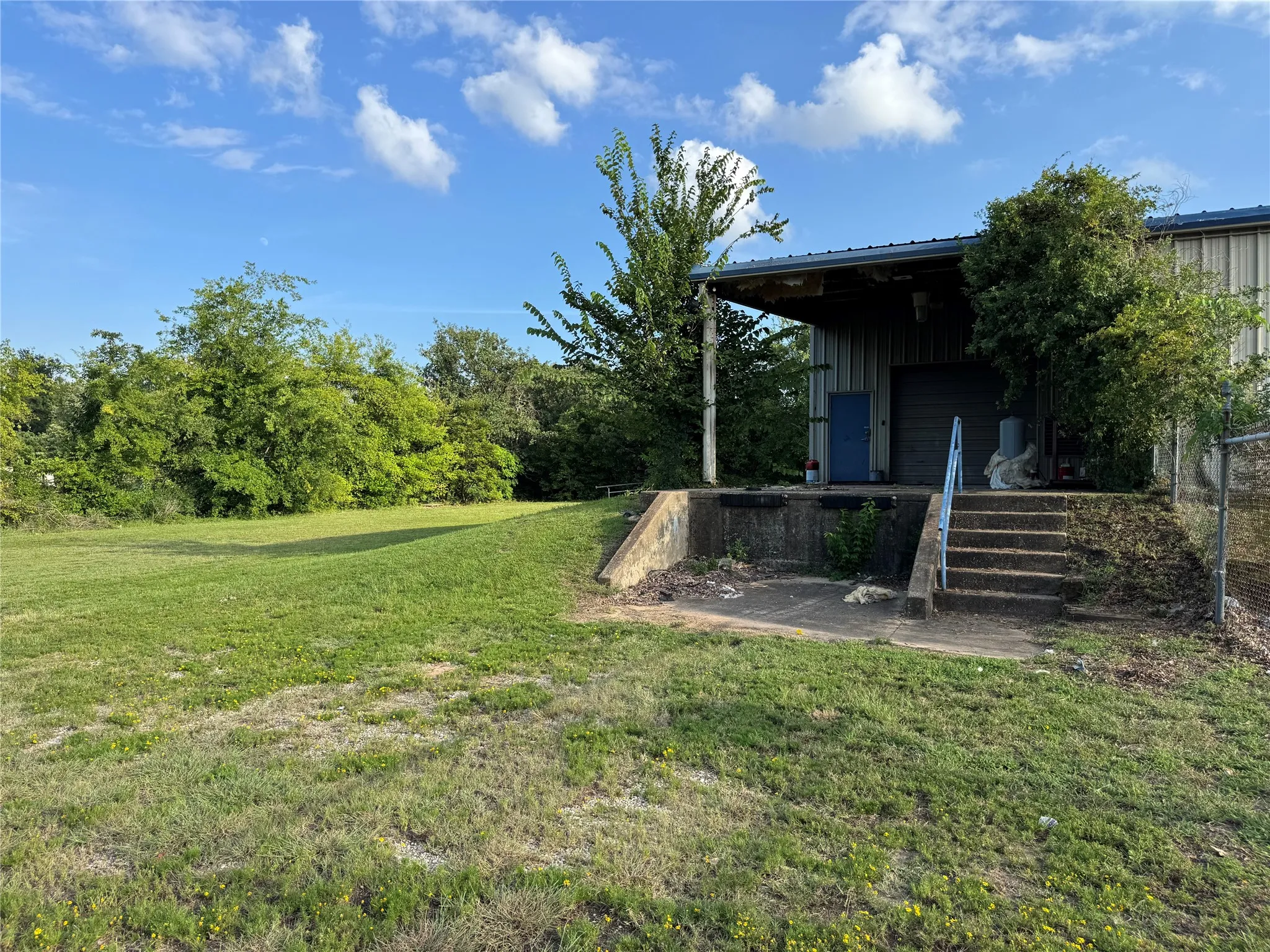Business For Rent in Smith County , 3401 N Northeast Loop 323, Tyler, Texas 75708, 0, 0, Garage spaces, 0 Sqft, built in 1965, Price $6,900, mls#21342058, Real Estate Agent in Tyler, Homes For Rent in Smith county, Homes For Rent in Tyler, Realtor in Tyler Texas, Real Estate Brokerage Independent Realty Texas, Luminita Cordes Realtor