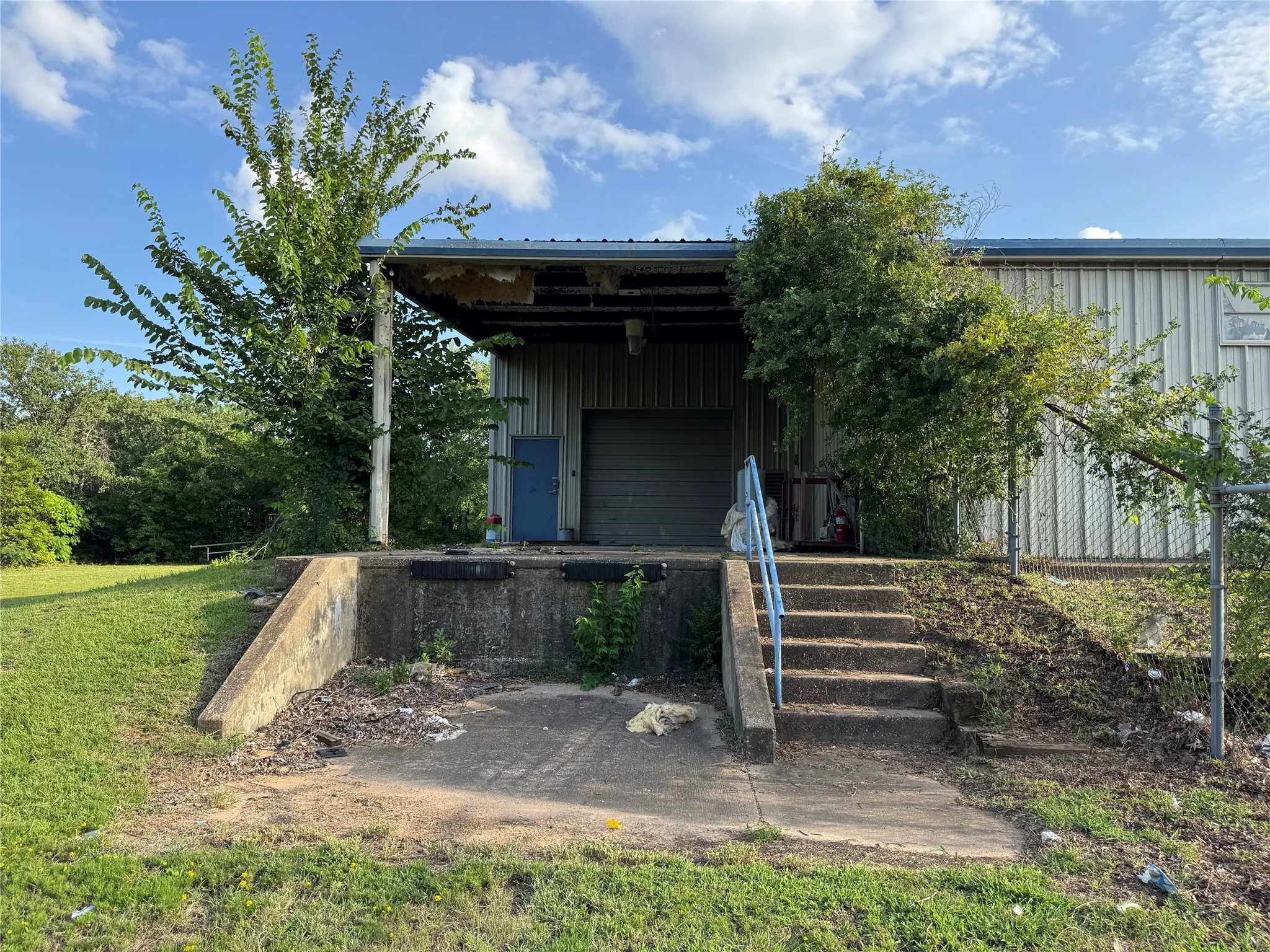 Business For Rent in Smith County , 3401 N Northeast Loop 323, Tyler, Texas 75708, 0, 0, Garage spaces, 0 Sqft, built in 1965, Price $6,900, mls#21342058, Real Estate Agent in Tyler, Homes For Rent in Smith county, Homes For Rent in Tyler, Realtor in Tyler Texas, Real Estate Brokerage Independent Realty Texas, Luminita Cordes Realtor