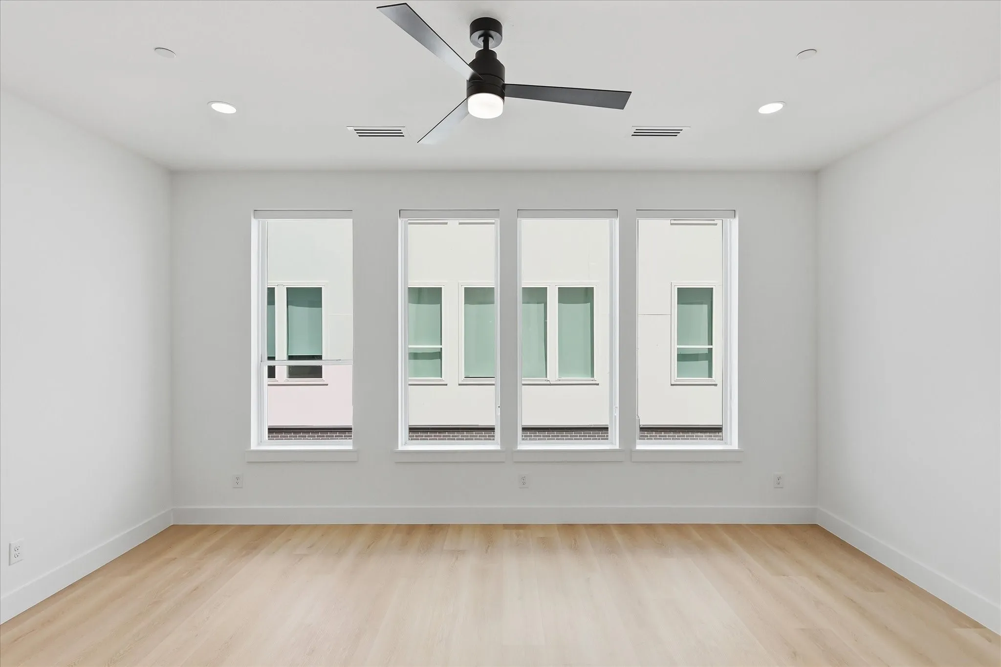 Townhouse For Rent in Dallas County , 2015 California Drive 105, Dallas, Texas 75204, 2 Bedroom, 4 Bathroom, 2 Garage spaces, 1,647 Sqft, built in 2024, mls#21342094, Real Estate Agent in Dallas, Homes For Rent in Dallas county, Homes For Rent in Dallas, Realtor in Dallas Texas, Real Estate Brokerage Independent Realty Texas, Luminita Cordes Realtor