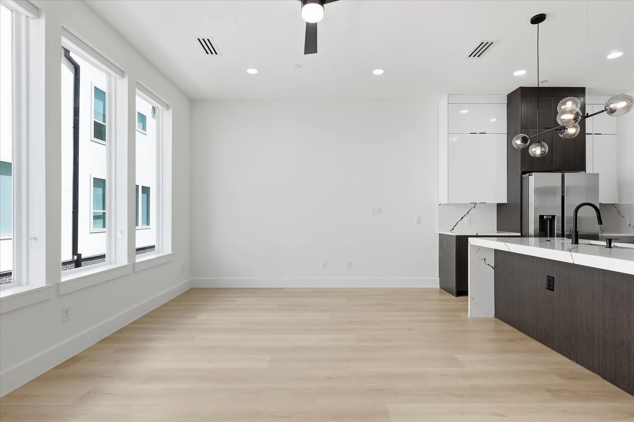 Townhouse For Rent in Dallas County , 2015 California Drive 105, Dallas, Texas 75204, 2 Bedroom, 4 Bathroom, 2 Garage spaces, 1,647 Sqft, built in 2024, mls#21342094, Real Estate Agent in Dallas, Homes For Rent in Dallas county, Homes For Rent in Dallas, Realtor in Dallas Texas, Real Estate Brokerage Independent Realty Texas, Luminita Cordes Realtor