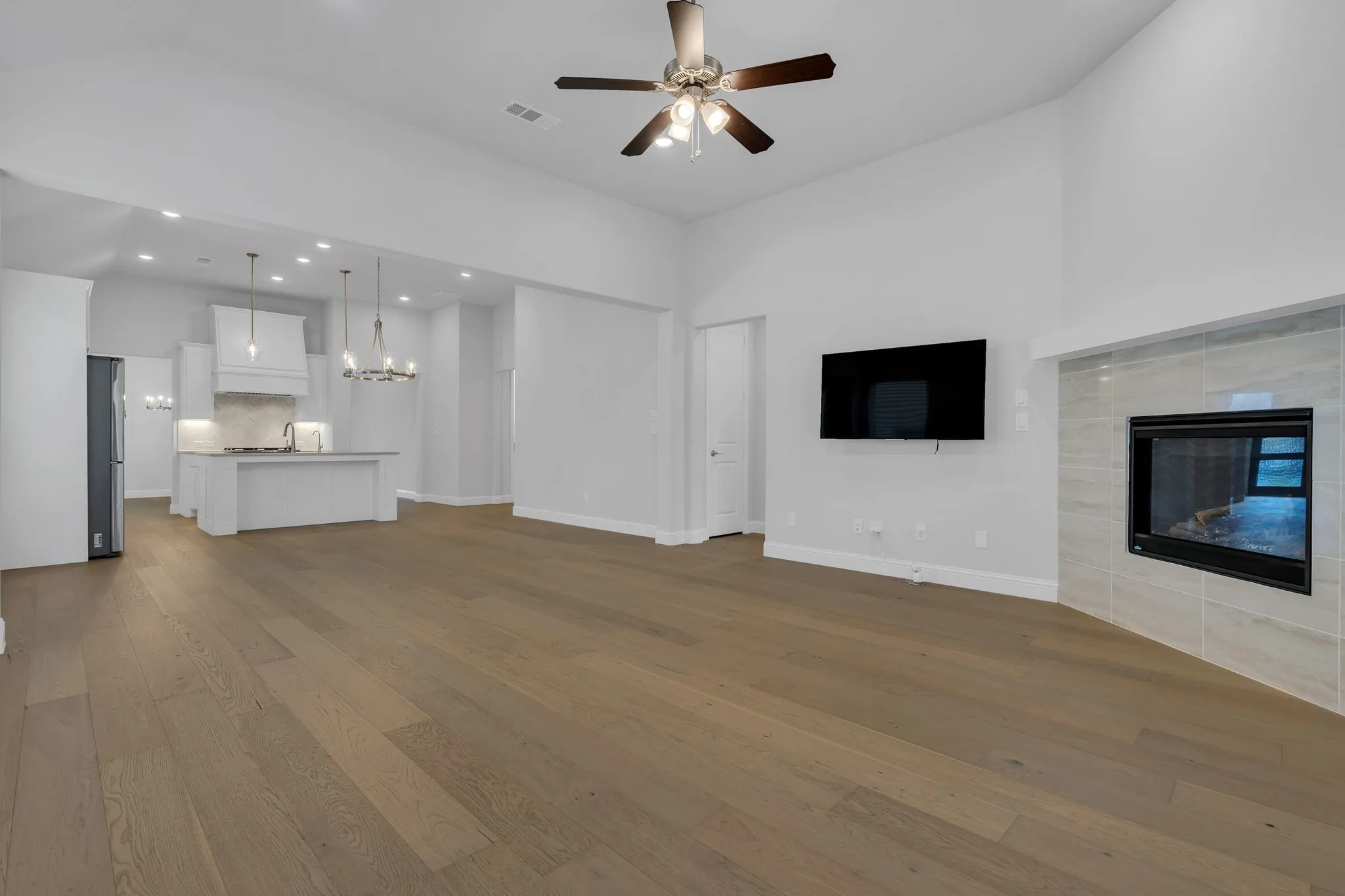Single Family Residence For Rent in Collin County , 16128 Harris Hawk Street, Frisco, Texas 75035, 4 Bedrooms, 3 Bathrooms, 2 Garage spaces, 2,249 Sqft, built in 2022, Price $3,200, mls#21342101, Real Estate Agent in Frisco, Homes For Rent in Collin county, Homes For Rent in Frisco, Realtor in Frisco Texas, Real Estate Brokerage Independent Realty Texas, Luminita Cordes Realtor
