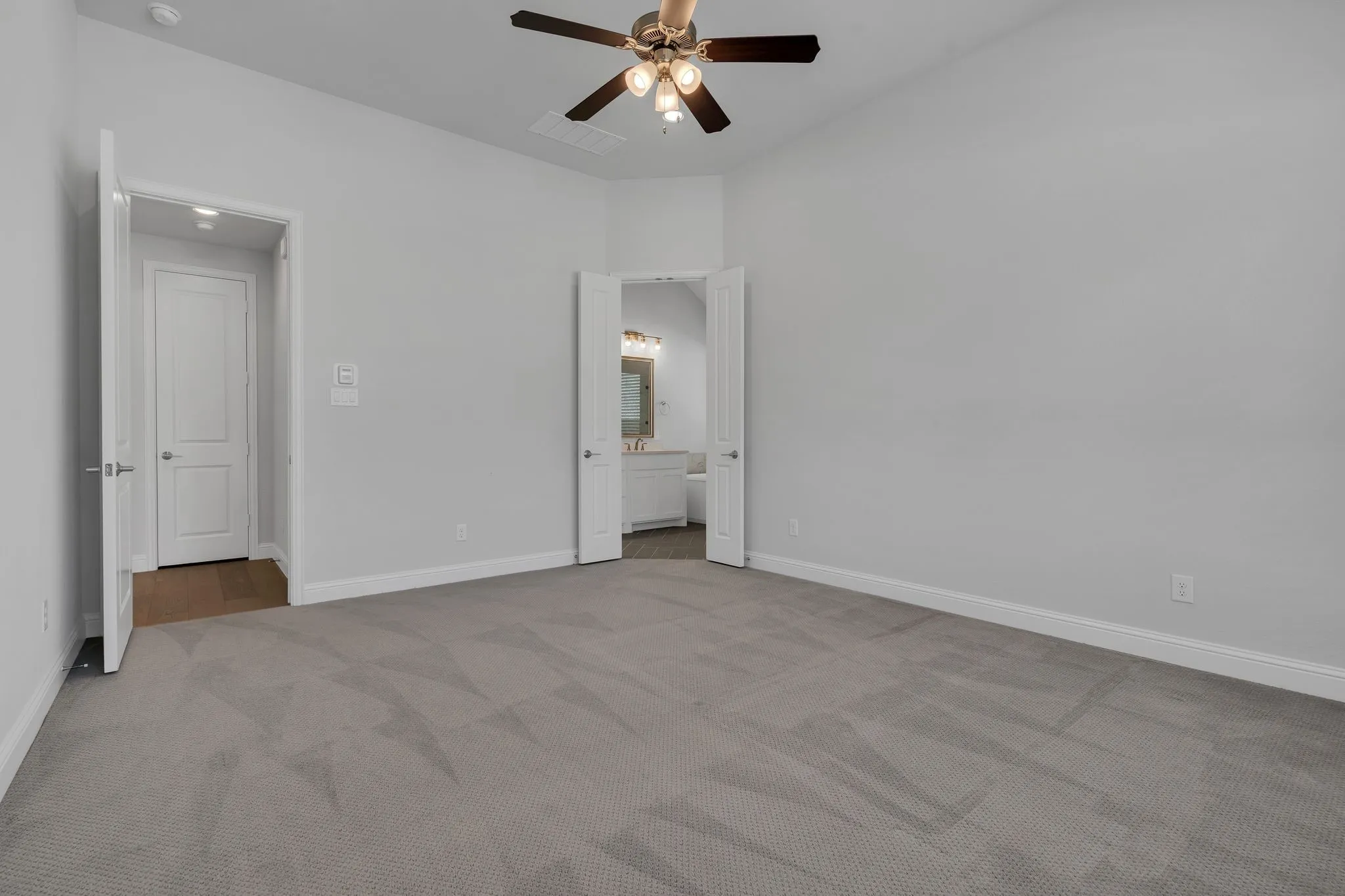 Single Family Residence For Rent in Collin County , 16128 Harris Hawk Street, Frisco, Texas 75035, 4 Bedrooms, 3 Bathrooms, 2 Garage spaces, 2,249 Sqft, built in 2022, Price $3,200, mls#21342101, Real Estate Agent in Frisco, Homes For Rent in Collin county, Homes For Rent in Frisco, Realtor in Frisco Texas, Real Estate Brokerage Independent Realty Texas, Luminita Cordes Realtor