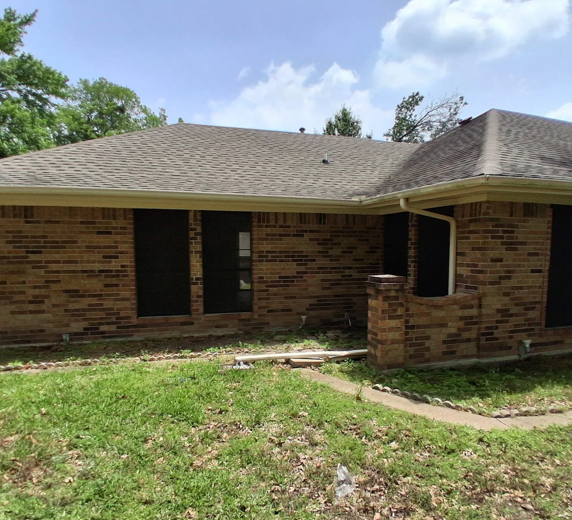 Single Family Residence For Sale in Hunt County , 319 Jamie Way, Greenville, Texas 75402, 4 Bedroom, 2 Bathroom, 2 Garage spaces, 2,217 Sqft, built in 1983, mls#21338252, Real Estate Agent in Greenville, Homes For Sale in Hunt county, Homes For Sale in Greenville, Realtor in Greenville Texas, Real Estate Brokerage Independent Realty Texas, Luminita Cordes Realtor