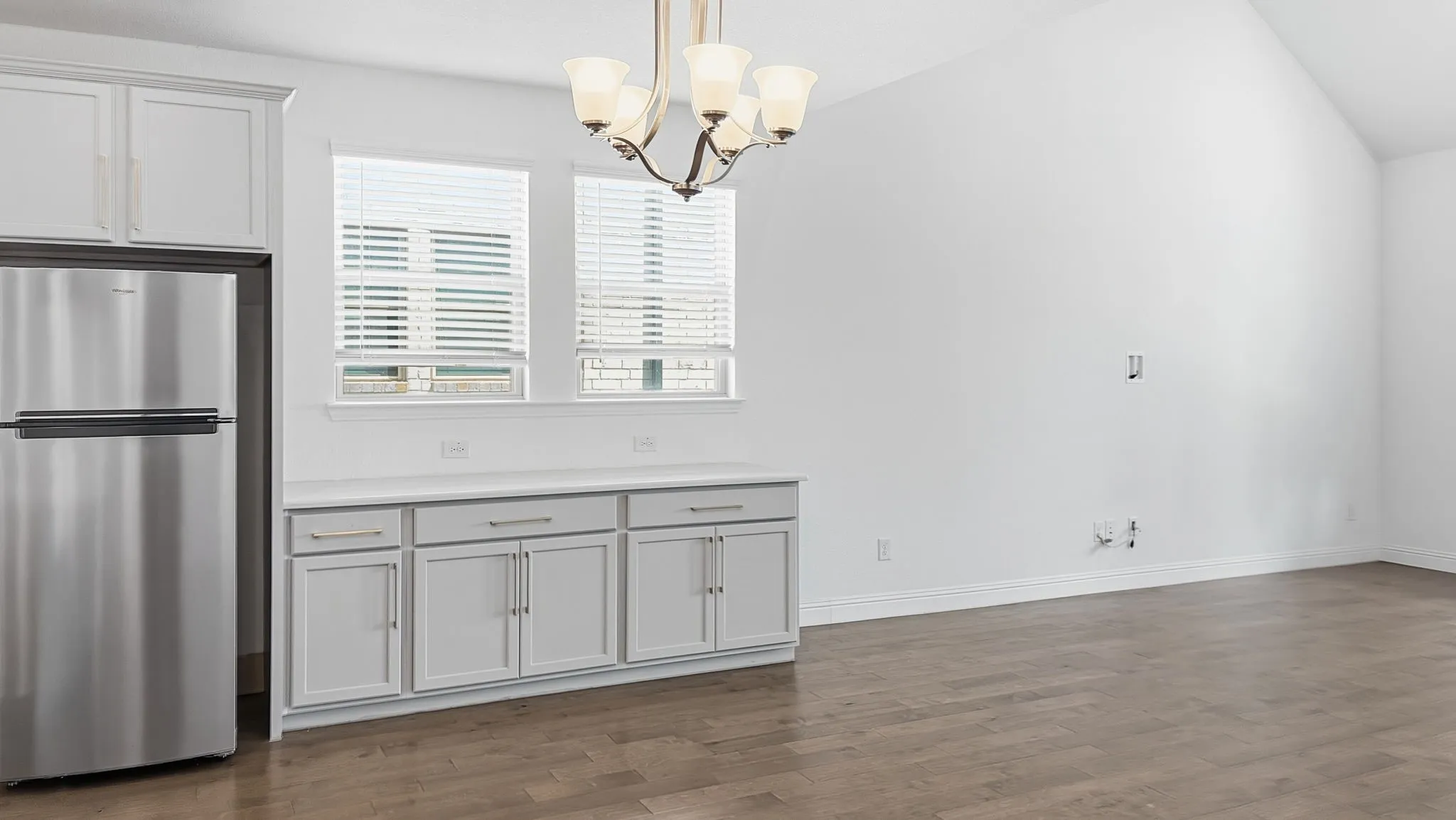Single Family Residence For Rent in Denton County , 2722 Catoosa Lane, Corinth, Texas 76210, 4 Bedroom, 4 Bathroom, 2 Garage spaces, 2,716 Sqft, built in 2022, mls#21342106, Real Estate Agent in Corinth, Homes For Rent in Denton county, Homes For Rent in Corinth, Realtor in Corinth Texas, Real Estate Brokerage Independent Realty Texas, Luminita Cordes Realtor