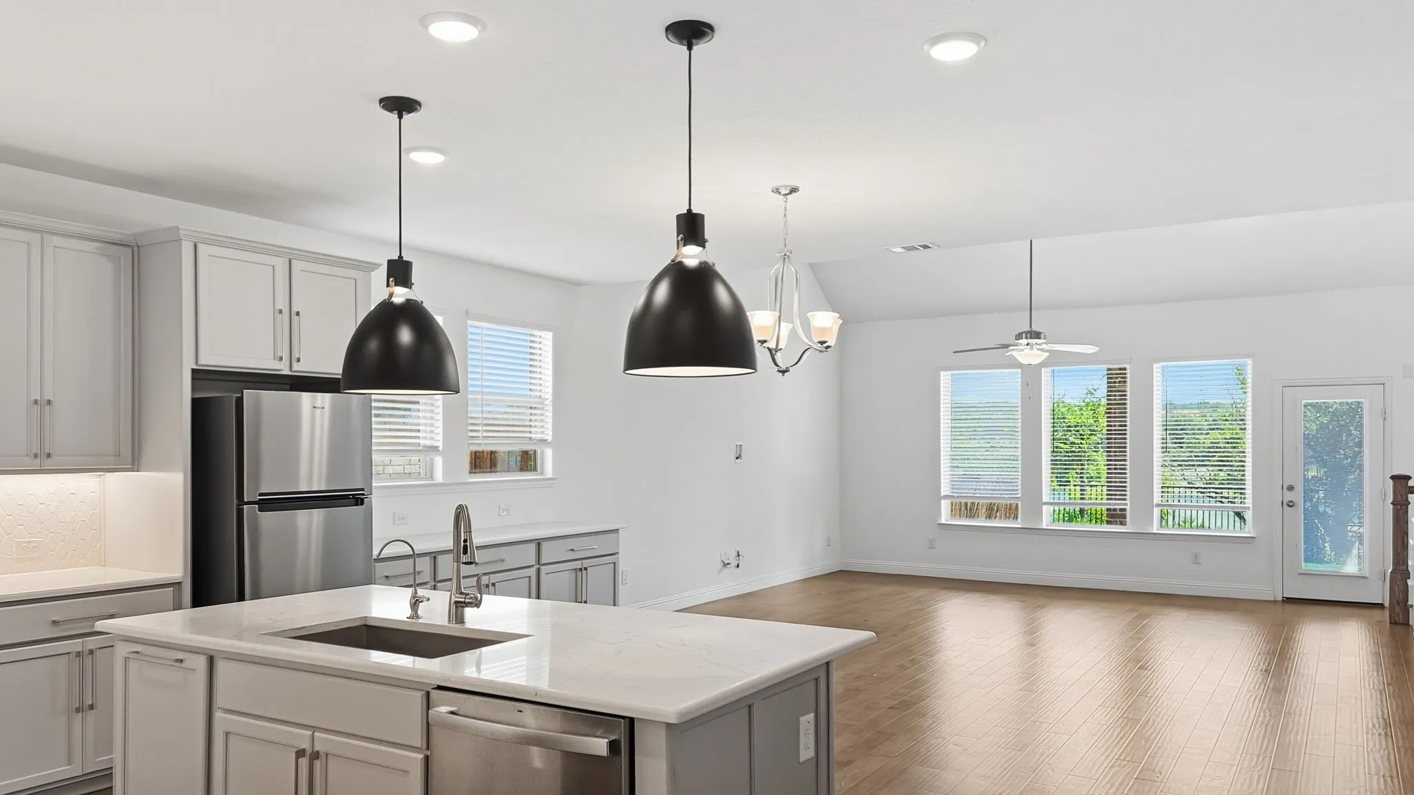 Single Family Residence For Rent in Denton County , 2722 Catoosa Lane, Corinth, Texas 76210, 4 Bedroom, 4 Bathroom, 2 Garage spaces, 2,716 Sqft, built in 2022, mls#21342106, Real Estate Agent in Corinth, Homes For Rent in Denton county, Homes For Rent in Corinth, Realtor in Corinth Texas, Real Estate Brokerage Independent Realty Texas, Luminita Cordes Realtor
