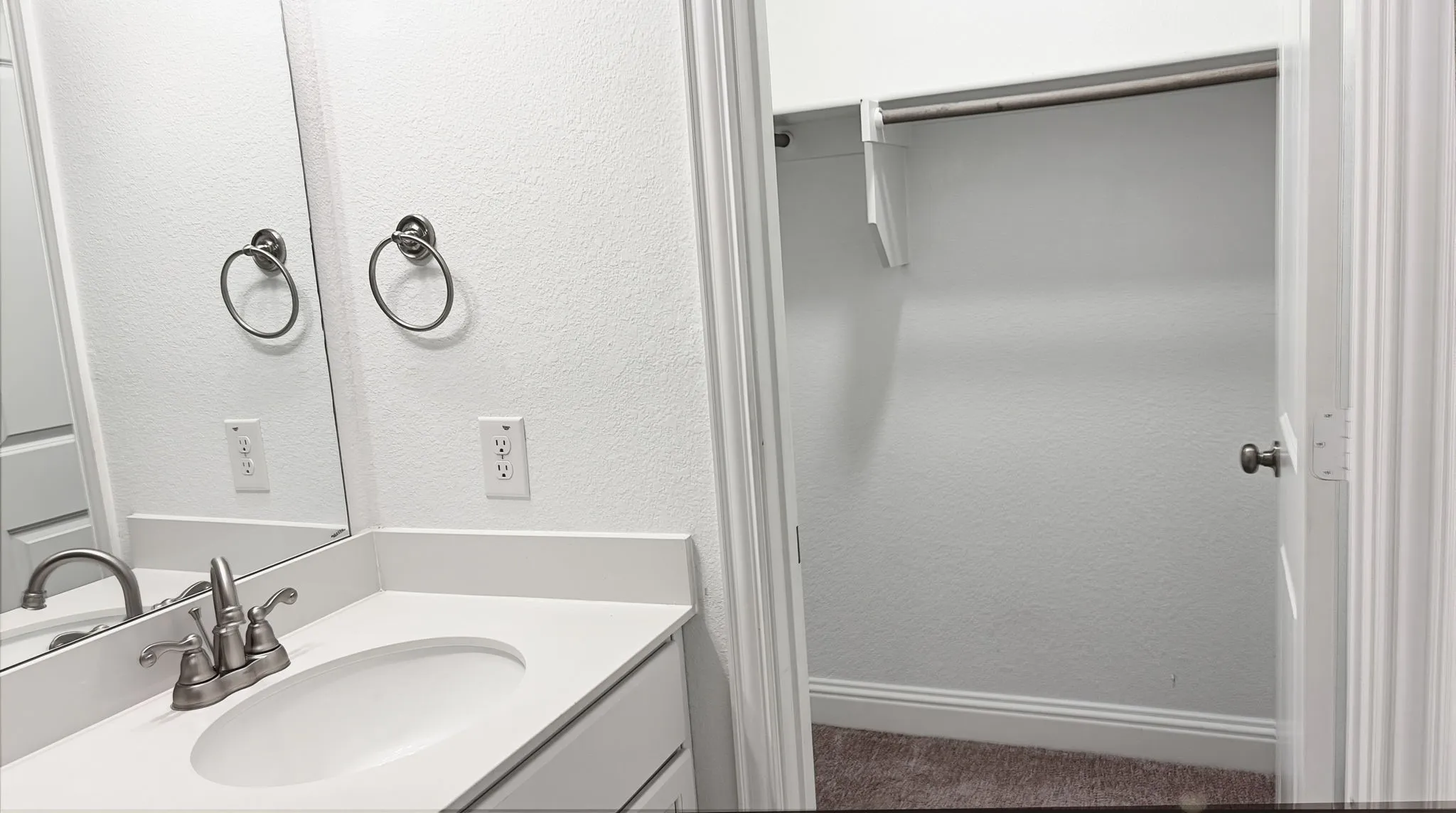 Single Family Residence For Rent in Denton County , 2722 Catoosa Lane, Corinth, Texas 76210, 4 Bedroom, 4 Bathroom, 2 Garage spaces, 2,716 Sqft, built in 2022, mls#21342106, Real Estate Agent in Corinth, Homes For Rent in Denton county, Homes For Rent in Corinth, Realtor in Corinth Texas, Real Estate Brokerage Independent Realty Texas, Luminita Cordes Realtor