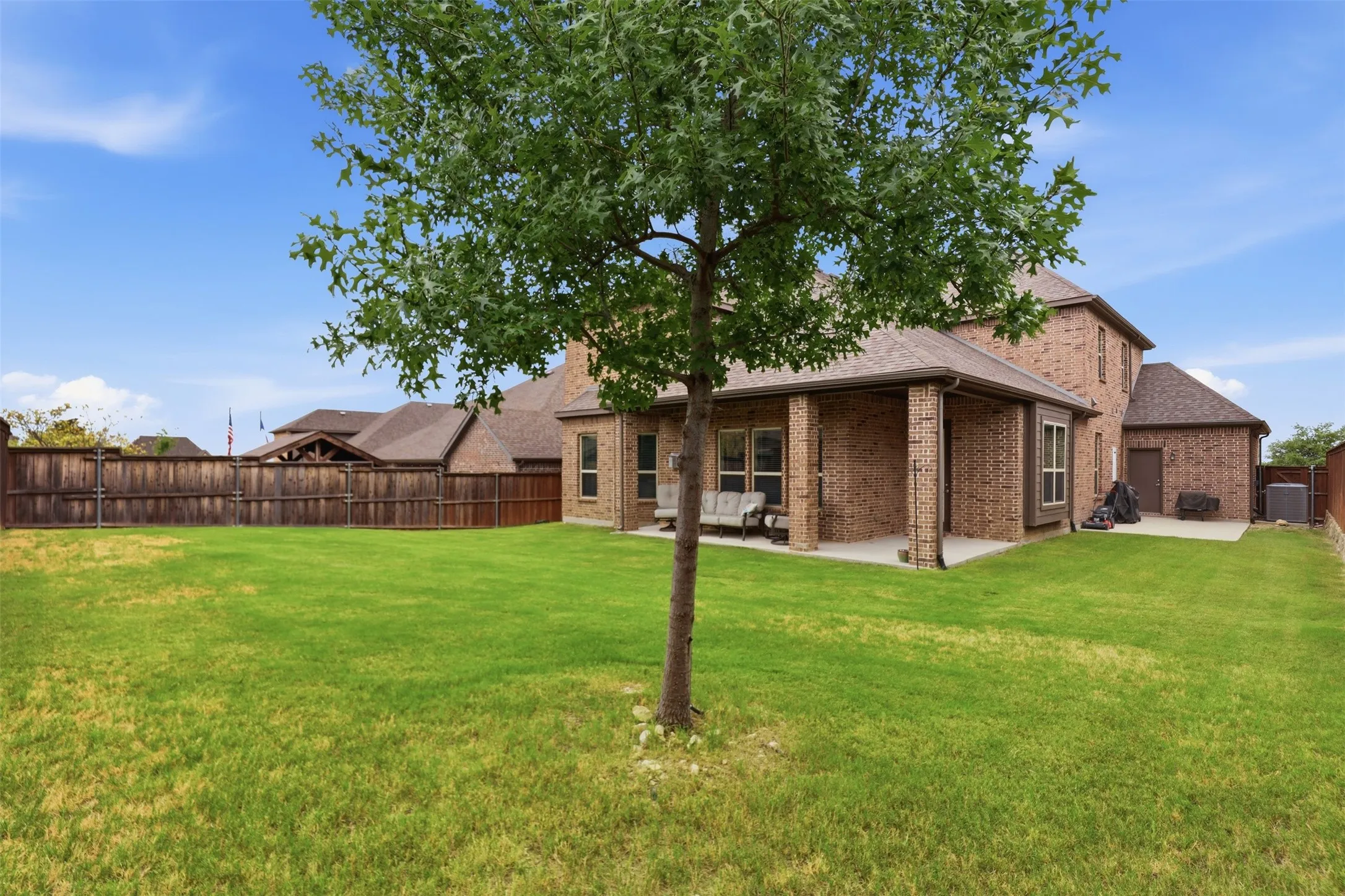 Single Family Residence For Sale in Tarrant County , 10322 Trail Ridge Drive, Fort Worth, Texas 76126, 4 Bedroom, 3 Bathroom, 3 Garage spaces, 3,457 Sqft, built in 2017, mls#21341816, Real Estate Agent in Fort Worth, Homes For Sale in Tarrant county, Homes For Sale in Fort Worth, Realtor in Fort Worth Texas, Real Estate Brokerage Independent Realty Texas, Luminita Cordes Realtor