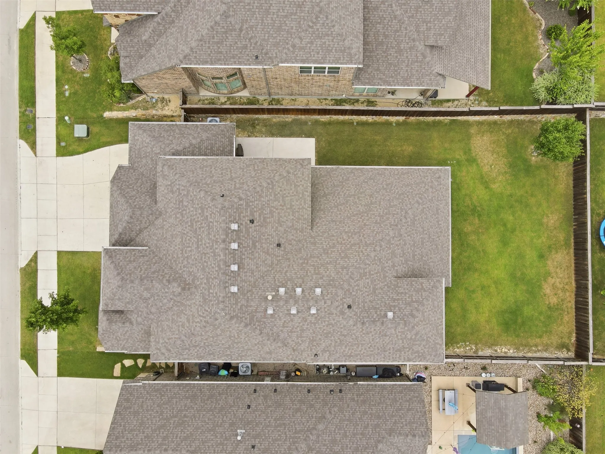 Single Family Residence For Sale in Tarrant County , 10322 Trail Ridge Drive, Fort Worth, Texas 76126, 4 Bedroom, 3 Bathroom, 3 Garage spaces, 3,457 Sqft, built in 2017, mls#21341816, Real Estate Agent in Fort Worth, Homes For Sale in Tarrant county, Homes For Sale in Fort Worth, Realtor in Fort Worth Texas, Real Estate Brokerage Independent Realty Texas, Luminita Cordes Realtor