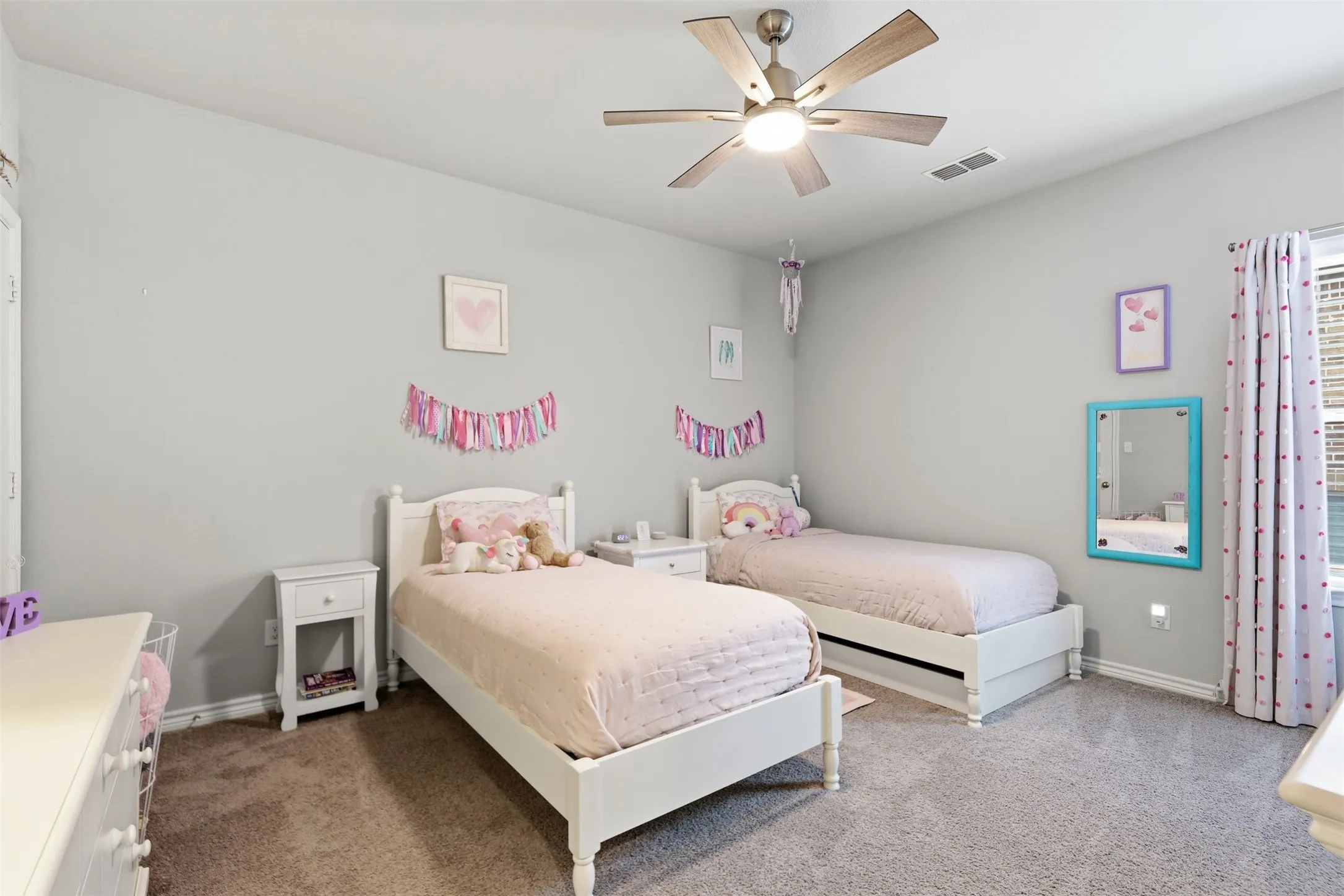 Single Family Residence For Sale in Tarrant County , 10322 Trail Ridge Drive, Fort Worth, Texas 76126, 4 Bedroom, 3 Bathroom, 3 Garage spaces, 3,457 Sqft, built in 2017, mls#21341816, Real Estate Agent in Fort Worth, Homes For Sale in Tarrant county, Homes For Sale in Fort Worth, Realtor in Fort Worth Texas, Real Estate Brokerage Independent Realty Texas, Luminita Cordes Realtor
