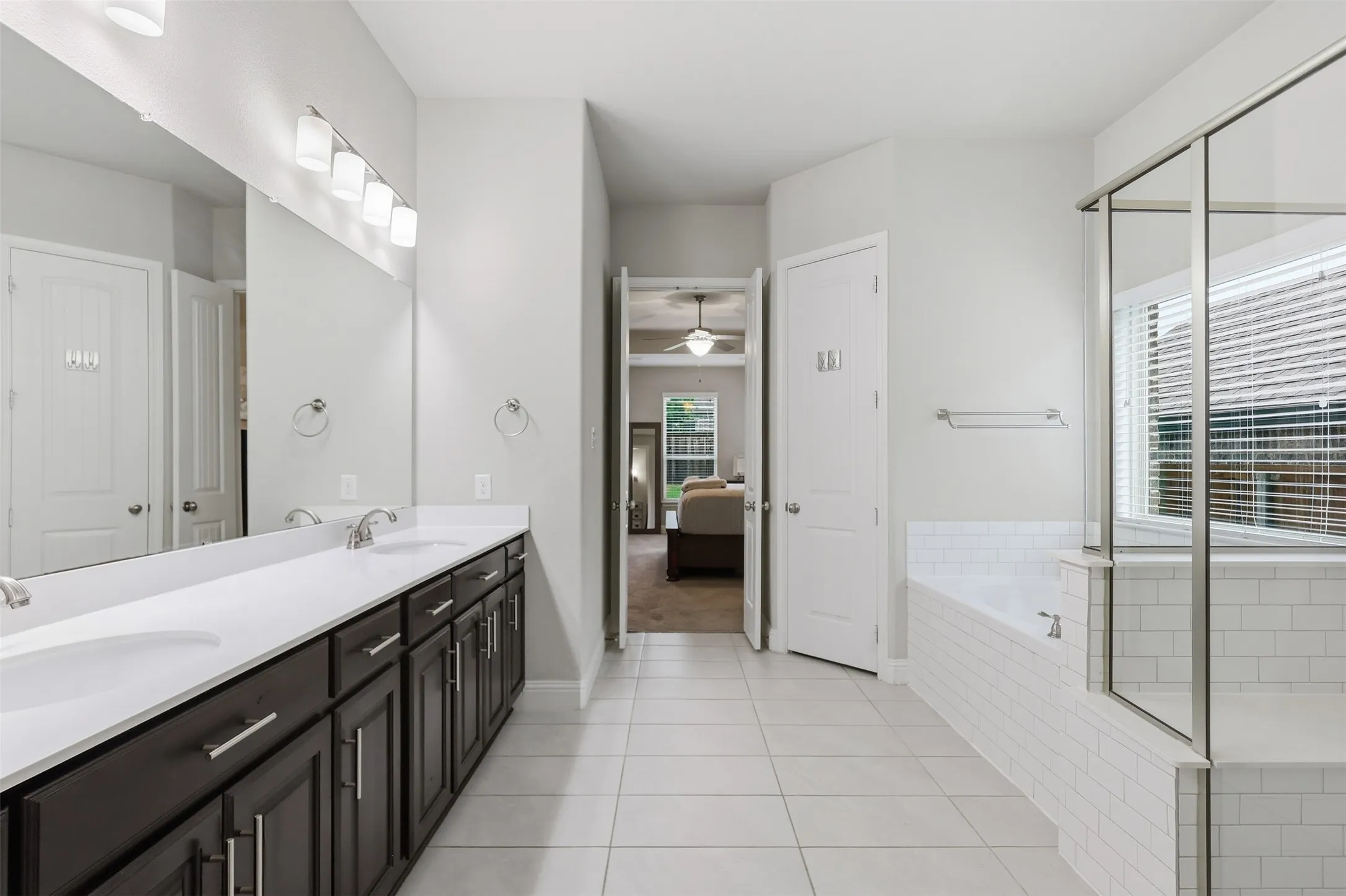 Single Family Residence For Sale in Tarrant County , 10322 Trail Ridge Drive, Fort Worth, Texas 76126, 4 Bedroom, 3 Bathroom, 3 Garage spaces, 3,457 Sqft, built in 2017, mls#21341816, Real Estate Agent in Fort Worth, Homes For Sale in Tarrant county, Homes For Sale in Fort Worth, Realtor in Fort Worth Texas, Real Estate Brokerage Independent Realty Texas, Luminita Cordes Realtor