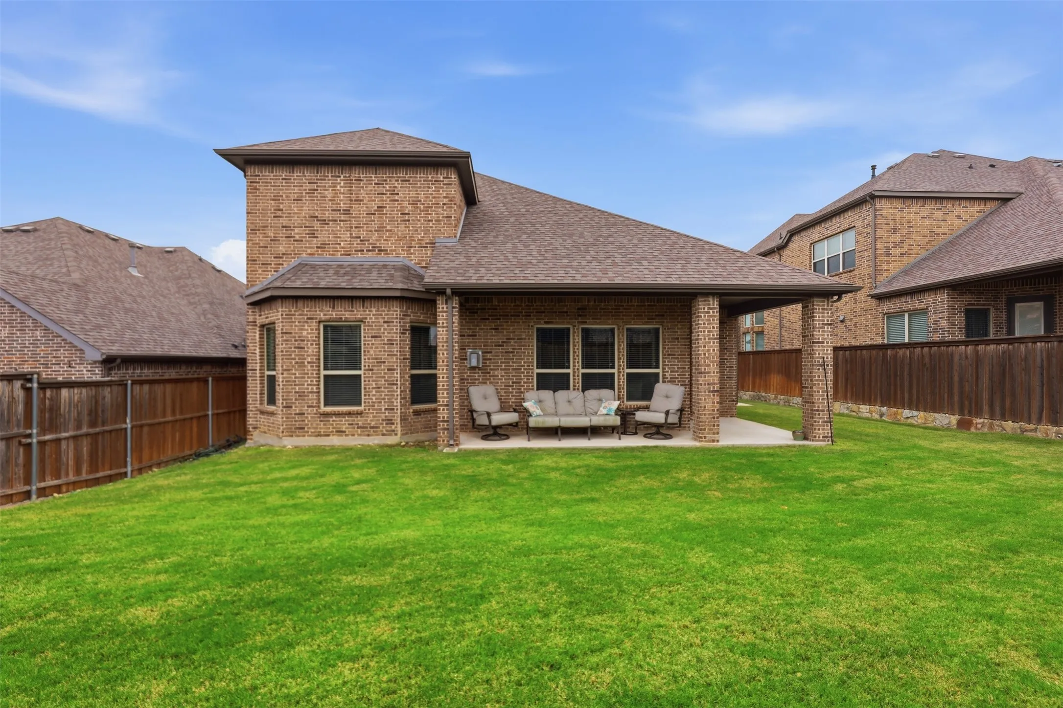 Single Family Residence For Sale in Tarrant County , 10322 Trail Ridge Drive, Fort Worth, Texas 76126, 4 Bedroom, 3 Bathroom, 3 Garage spaces, 3,457 Sqft, built in 2017, mls#21341816, Real Estate Agent in Fort Worth, Homes For Sale in Tarrant county, Homes For Sale in Fort Worth, Realtor in Fort Worth Texas, Real Estate Brokerage Independent Realty Texas, Luminita Cordes Realtor