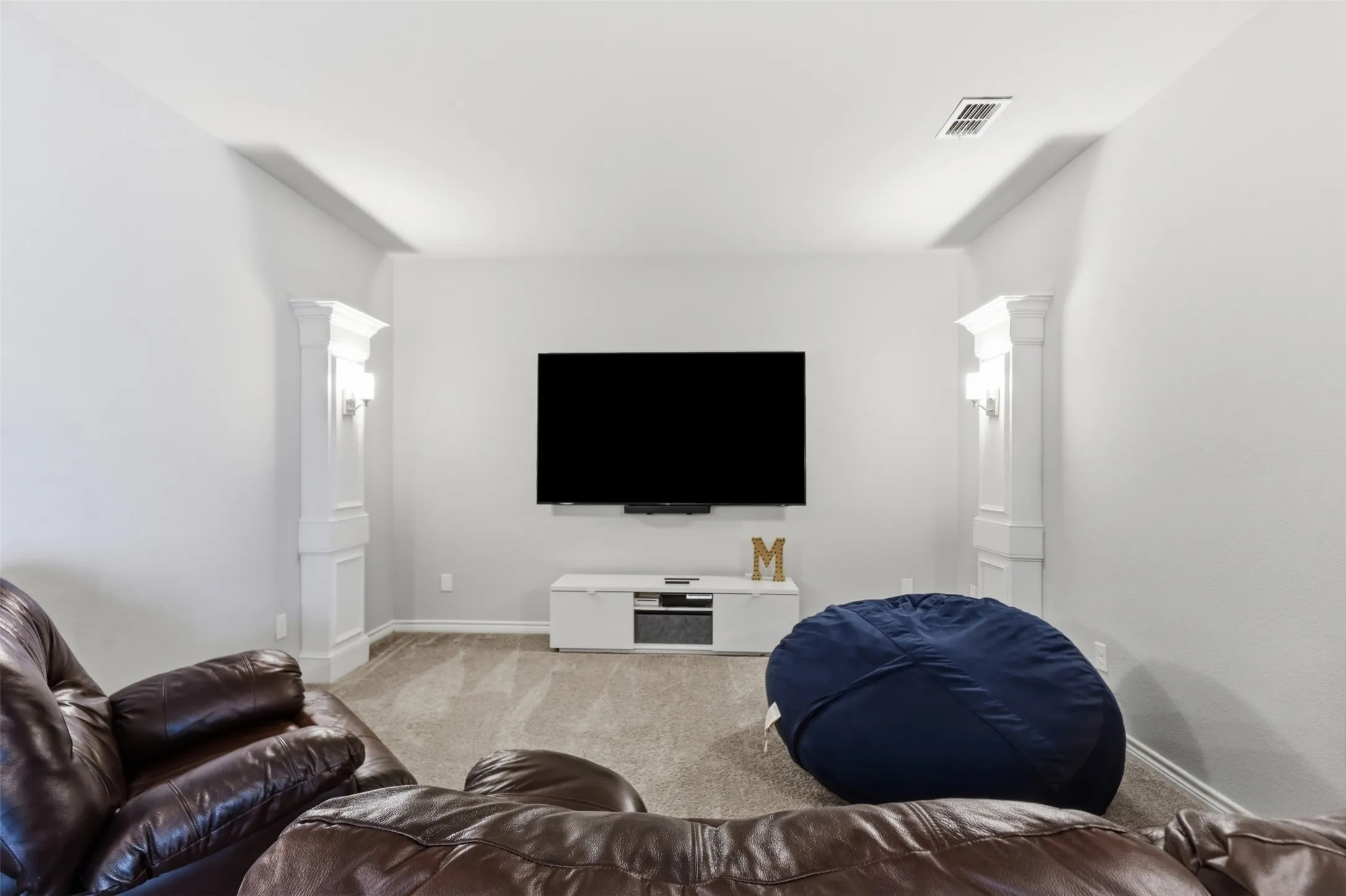Single Family Residence For Sale in Tarrant County , 10322 Trail Ridge Drive, Fort Worth, Texas 76126, 4 Bedroom, 3 Bathroom, 3 Garage spaces, 3,457 Sqft, built in 2017, mls#21341816, Real Estate Agent in Fort Worth, Homes For Sale in Tarrant county, Homes For Sale in Fort Worth, Realtor in Fort Worth Texas, Real Estate Brokerage Independent Realty Texas, Luminita Cordes Realtor