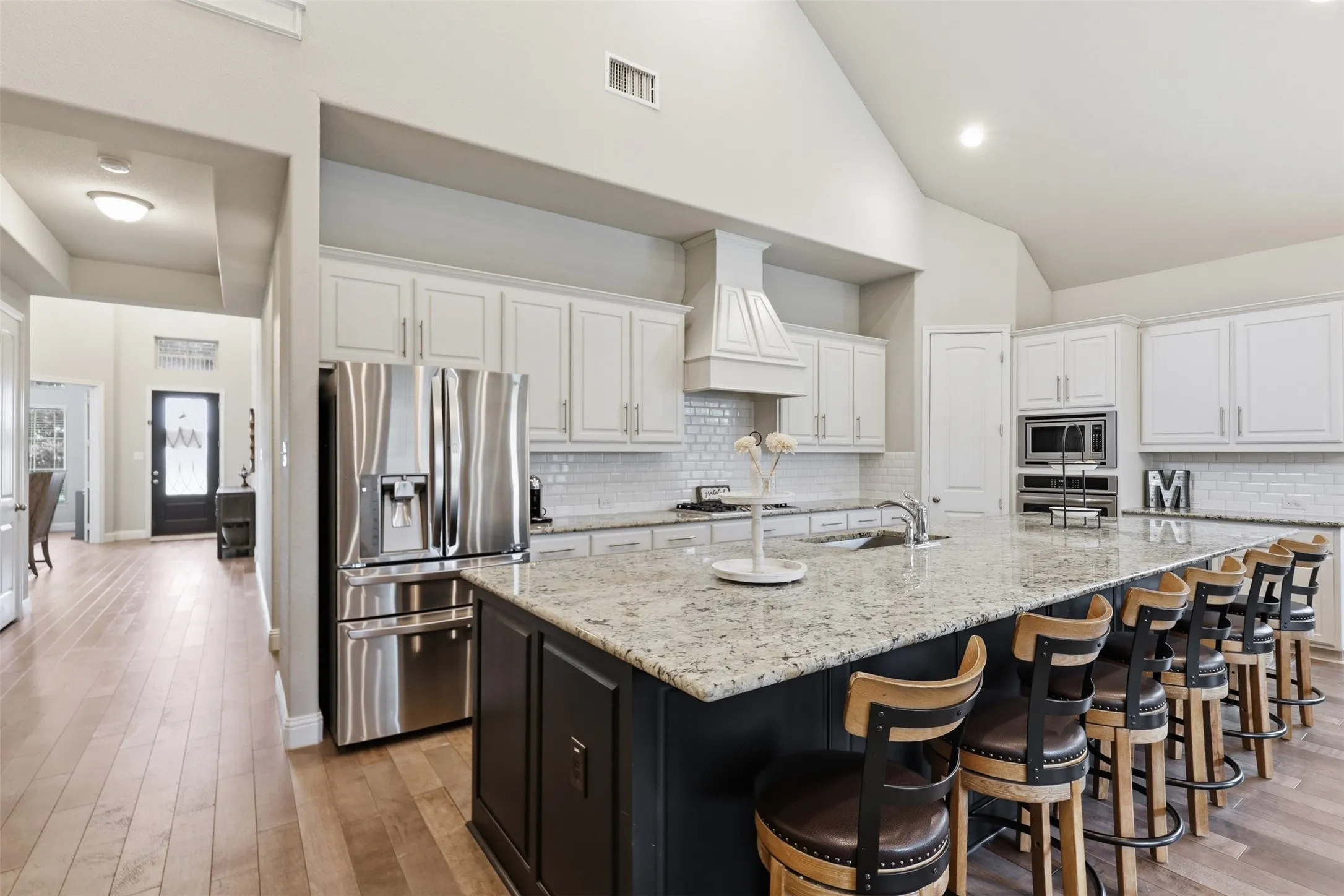 Single Family Residence For Sale in Tarrant County , 10322 Trail Ridge Drive, Fort Worth, Texas 76126, 4 Bedroom, 3 Bathroom, 3 Garage spaces, 3,457 Sqft, built in 2017, mls#21341816, Real Estate Agent in Fort Worth, Homes For Sale in Tarrant county, Homes For Sale in Fort Worth, Realtor in Fort Worth Texas, Real Estate Brokerage Independent Realty Texas, Luminita Cordes Realtor
