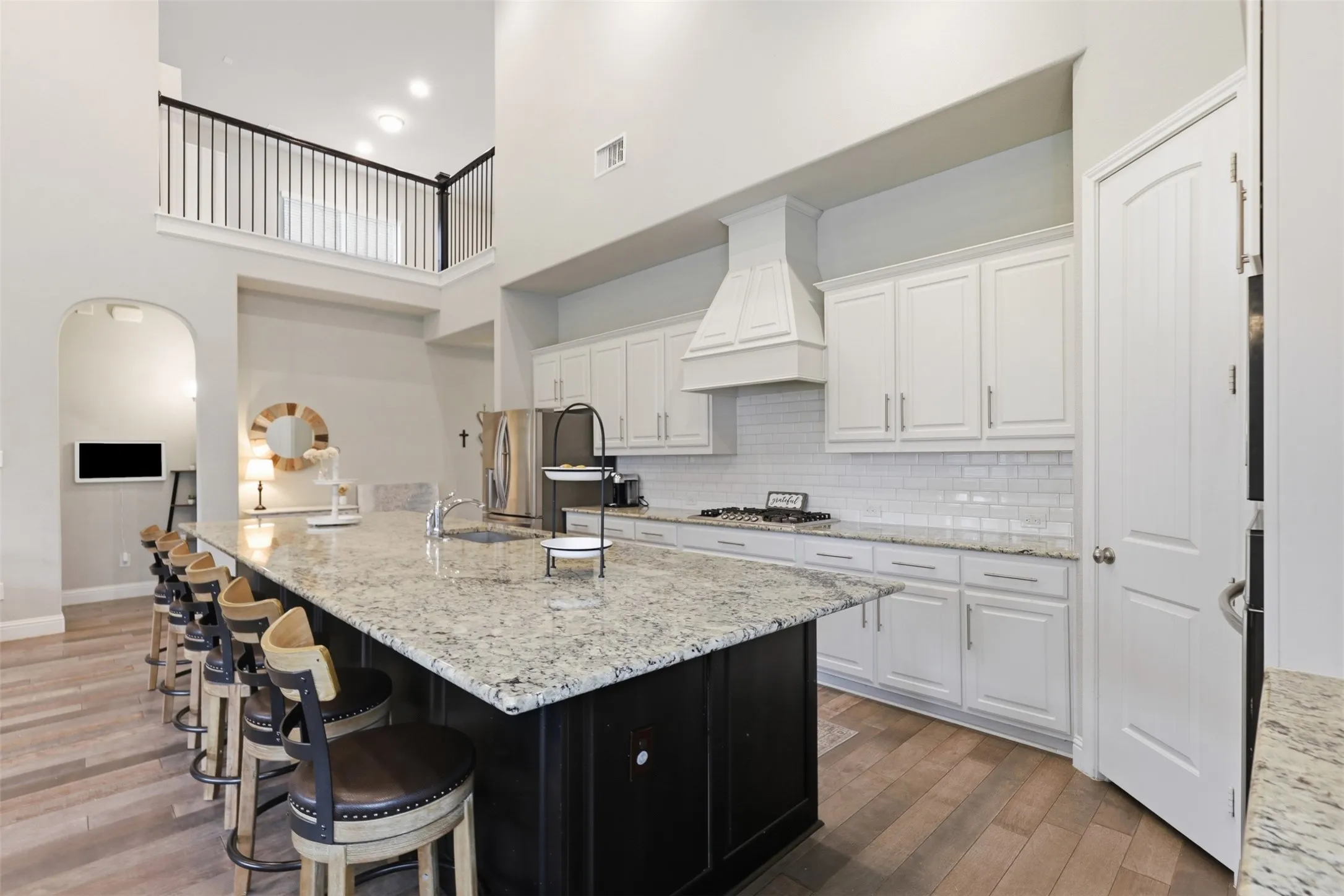 Single Family Residence For Sale in Tarrant County , 10322 Trail Ridge Drive, Fort Worth, Texas 76126, 4 Bedroom, 3 Bathroom, 3 Garage spaces, 3,457 Sqft, built in 2017, mls#21341816, Real Estate Agent in Fort Worth, Homes For Sale in Tarrant county, Homes For Sale in Fort Worth, Realtor in Fort Worth Texas, Real Estate Brokerage Independent Realty Texas, Luminita Cordes Realtor