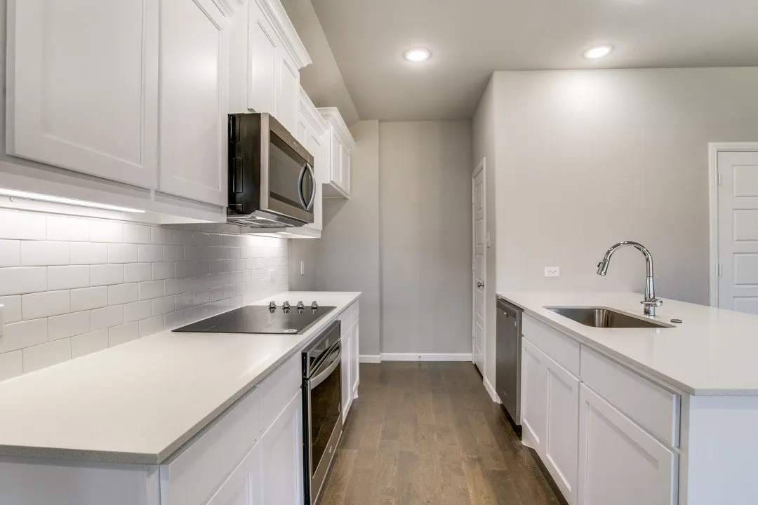 Single Family Residence For Rent in Ellis County , 313 Ember Circle, Waxahachie, Texas 75165, 3 Bedroom, 2 Bathroom, 2 Garage spaces, 1,453 Sqft, built in 2021, mls#21342111, Real Estate Agent in Waxahachie, Homes For Rent in Ellis county, Homes For Rent in Waxahachie, Realtor in Waxahachie Texas, Real Estate Brokerage Independent Realty Texas, Luminita Cordes Realtor