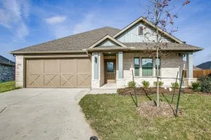 Single Family Residence For Rent in Ellis County , 313 Ember Circle, Waxahachie, Texas 75165, 3 Bedroom, 2 Bathroom, 2 Garage spaces, 1,453 Sqft, built in 2021, mls#21342111, Real Estate Agent in Waxahachie, Homes For Rent in Ellis county, Homes For Rent in Waxahachie, Realtor in Waxahachie Texas, Real Estate Brokerage Independent Realty Texas, Luminita Cordes Realtor