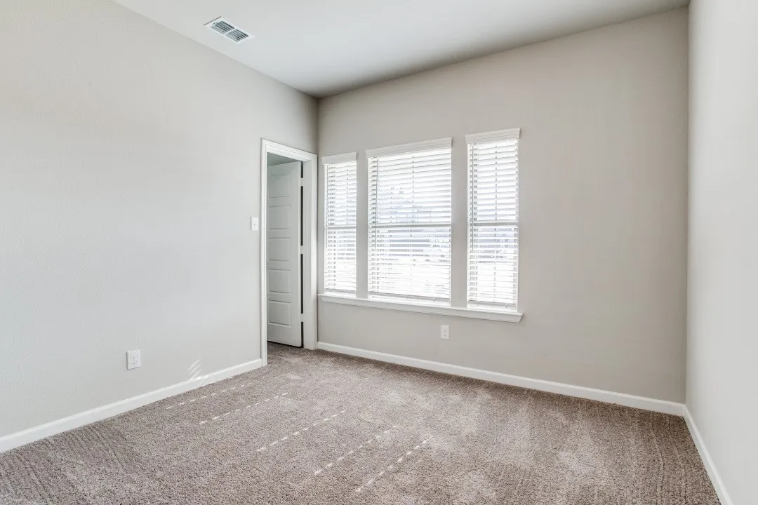 Single Family Residence For Rent in Ellis County , 313 Ember Circle, Waxahachie, Texas 75165, 3 Bedroom, 2 Bathroom, 2 Garage spaces, 1,453 Sqft, built in 2021, mls#21342111, Real Estate Agent in Waxahachie, Homes For Rent in Ellis county, Homes For Rent in Waxahachie, Realtor in Waxahachie Texas, Real Estate Brokerage Independent Realty Texas, Luminita Cordes Realtor