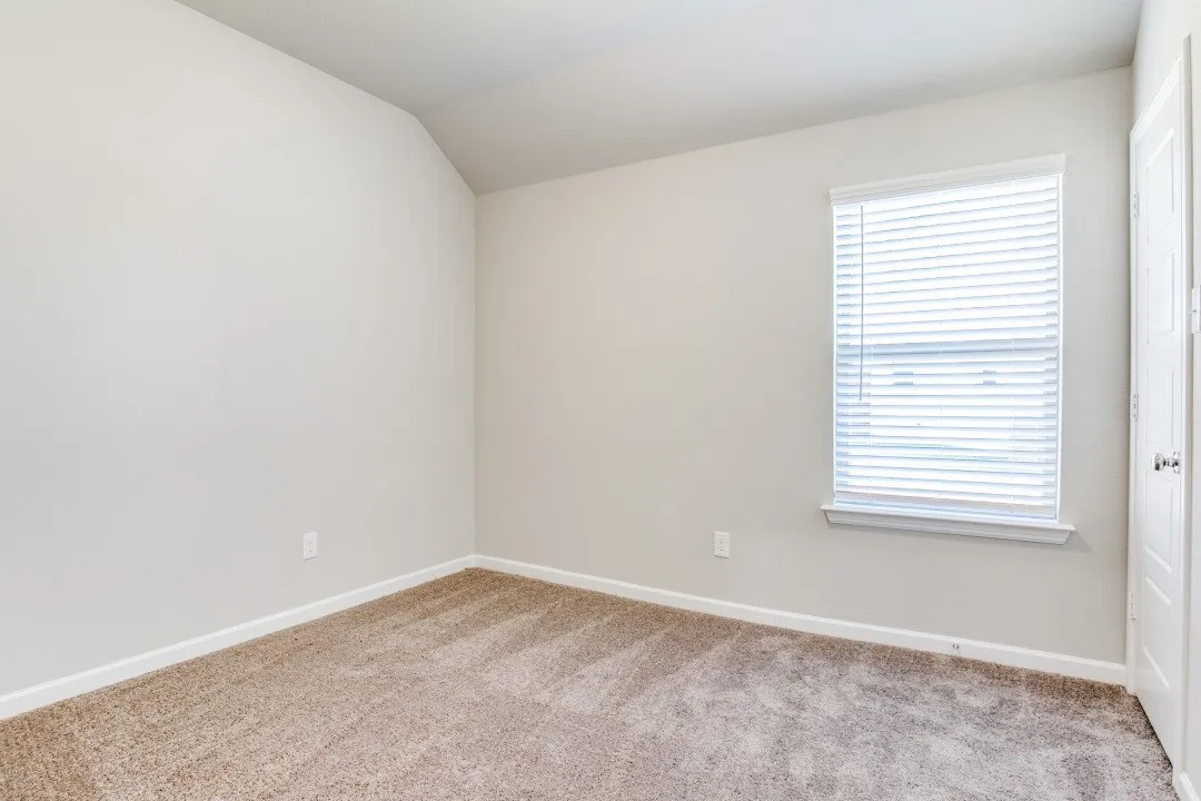 Single Family Residence For Rent in Ellis County , 313 Ember Circle, Waxahachie, Texas 75165, 3 Bedroom, 2 Bathroom, 2 Garage spaces, 1,453 Sqft, built in 2021, mls#21342111, Real Estate Agent in Waxahachie, Homes For Rent in Ellis county, Homes For Rent in Waxahachie, Realtor in Waxahachie Texas, Real Estate Brokerage Independent Realty Texas, Luminita Cordes Realtor