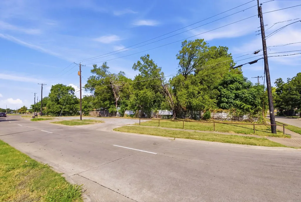 Industrial For Sale in Dallas County , 4515 Bernal Drive, Dallas, Texas 75212, 0, 0, Garage spaces, 0 Sqft, built in 1968, mls#21341982, Real Estate Agent in Dallas, Homes For Sale in Dallas county, Homes For Sale in Dallas, Realtor in Dallas Texas, Real Estate Brokerage Independent Realty Texas, Luminita Cordes Realtor