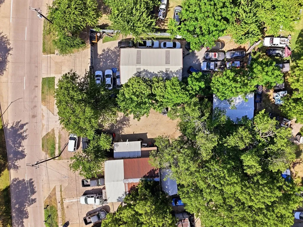 Industrial For Sale in Dallas County , 4515 Bernal Drive, Dallas, Texas 75212, 0, 0, Garage spaces, 0 Sqft, built in 1968, mls#21341982, Real Estate Agent in Dallas, Homes For Sale in Dallas county, Homes For Sale in Dallas, Realtor in Dallas Texas, Real Estate Brokerage Independent Realty Texas, Luminita Cordes Realtor