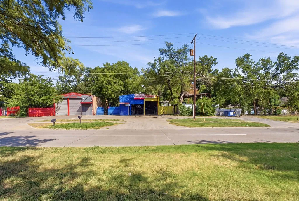 Industrial For Sale in Dallas County , 4515 Bernal Drive, Dallas, Texas 75212, 0, 0, Garage spaces, 0 Sqft, built in 1968, mls#21341982, Real Estate Agent in Dallas, Homes For Sale in Dallas county, Homes For Sale in Dallas, Realtor in Dallas Texas, Real Estate Brokerage Independent Realty Texas, Luminita Cordes Realtor