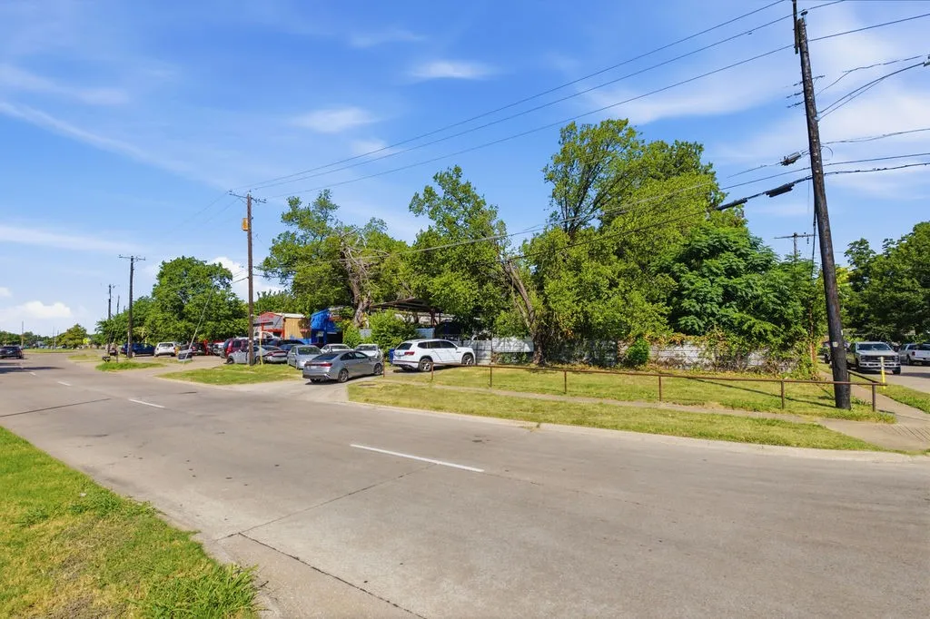 Industrial For Sale in Dallas County , 4515 Bernal Drive, Dallas, Texas 75212, 0, 0, Garage spaces, 0 Sqft, built in 1968, mls#21341982, Real Estate Agent in Dallas, Homes For Sale in Dallas county, Homes For Sale in Dallas, Realtor in Dallas Texas, Real Estate Brokerage Independent Realty Texas, Luminita Cordes Realtor