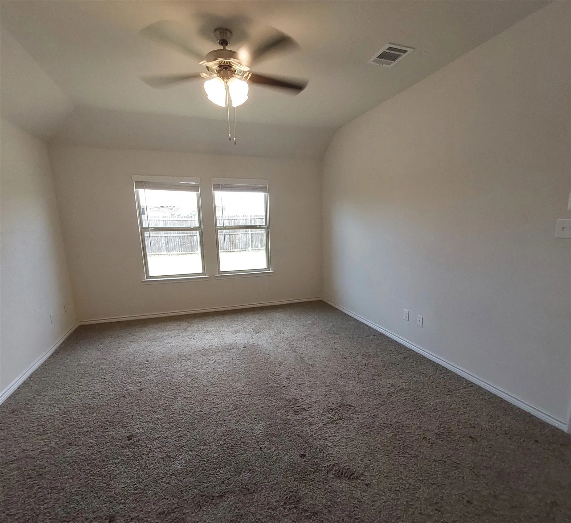 Single Family Residence For Sale in Hunt County , 205 Longhorn Pass, Caddo Mills, Texas 75135, 4 Bedroom, 2 Bathroom, 2 Garage spaces, 1,830 Sqft, built in 2022, mls#21337097, Real Estate Agent in Caddo Mills, Homes For Sale in Hunt county, Homes For Sale in Caddo Mills, Realtor in Caddo Mills Texas, Real Estate Brokerage Independent Realty Texas, Luminita Cordes Realtor