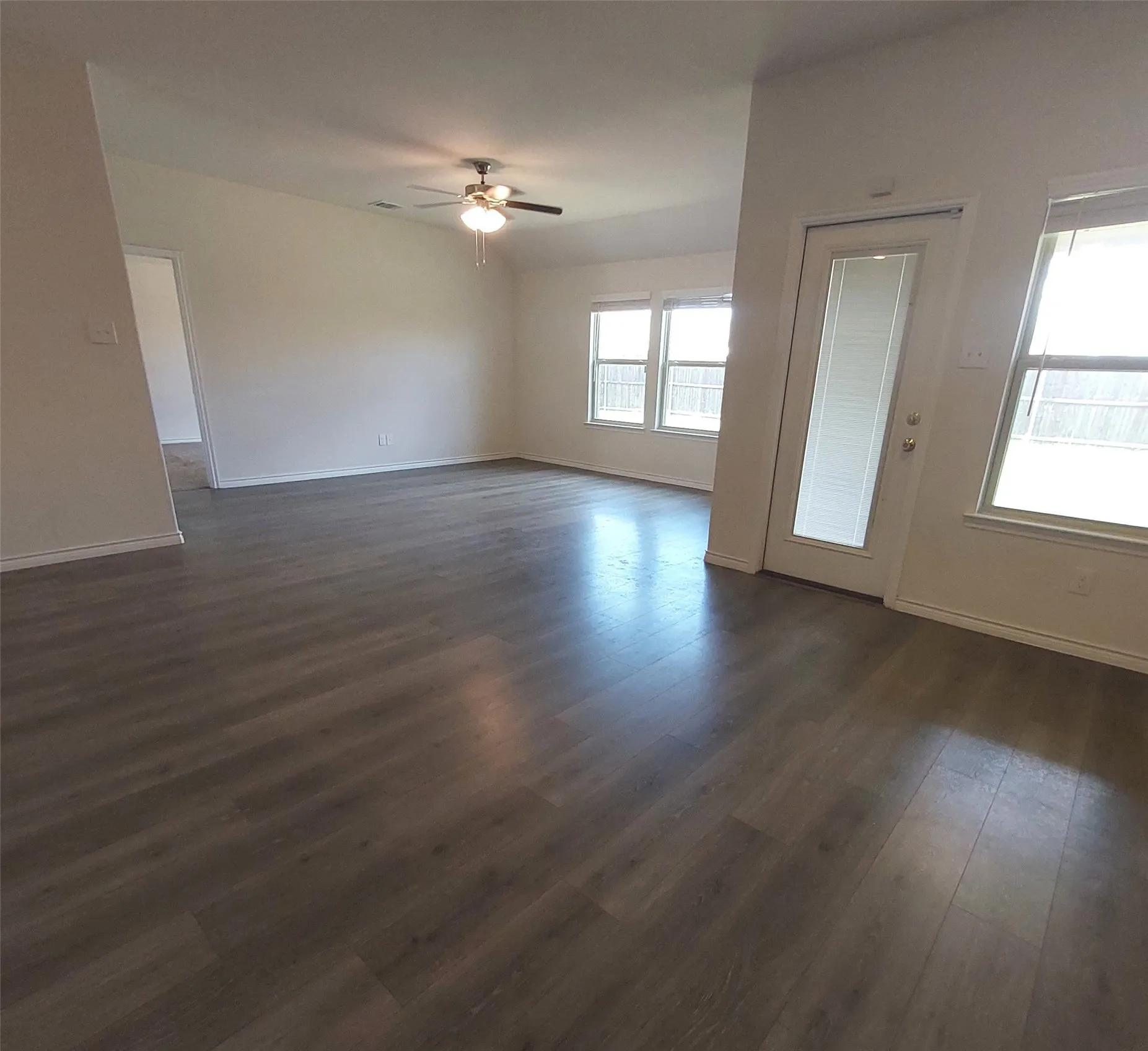 Single Family Residence For Sale in Hunt County , 205 Longhorn Pass, Caddo Mills, Texas 75135, 4 Bedroom, 2 Bathroom, 2 Garage spaces, 1,830 Sqft, built in 2022, mls#21337097, Real Estate Agent in Caddo Mills, Homes For Sale in Hunt county, Homes For Sale in Caddo Mills, Realtor in Caddo Mills Texas, Real Estate Brokerage Independent Realty Texas, Luminita Cordes Realtor
