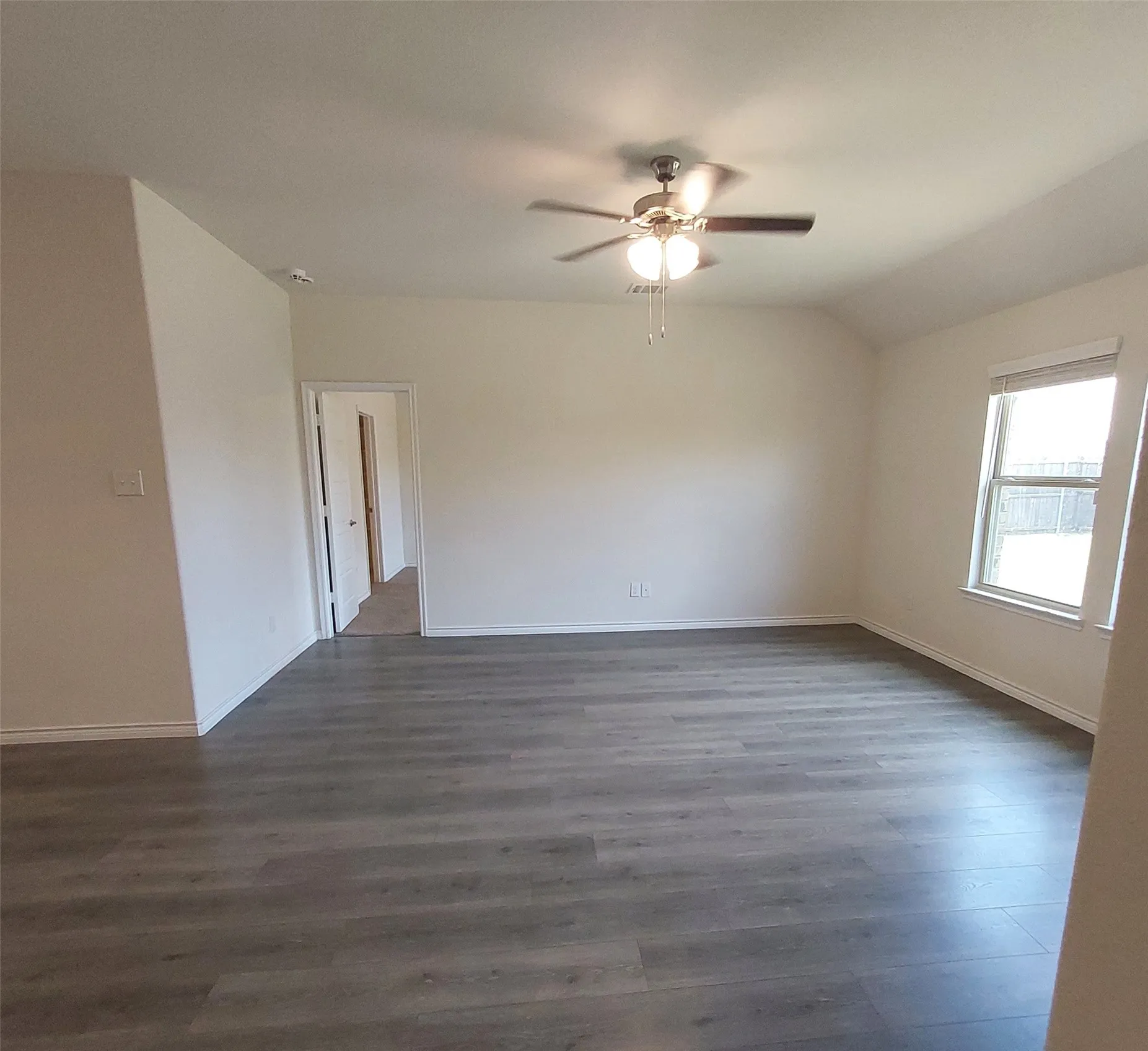 Single Family Residence For Sale in Hunt County , 205 Longhorn Pass, Caddo Mills, Texas 75135, 4 Bedroom, 2 Bathroom, 2 Garage spaces, 1,830 Sqft, built in 2022, mls#21337097, Real Estate Agent in Caddo Mills, Homes For Sale in Hunt county, Homes For Sale in Caddo Mills, Realtor in Caddo Mills Texas, Real Estate Brokerage Independent Realty Texas, Luminita Cordes Realtor