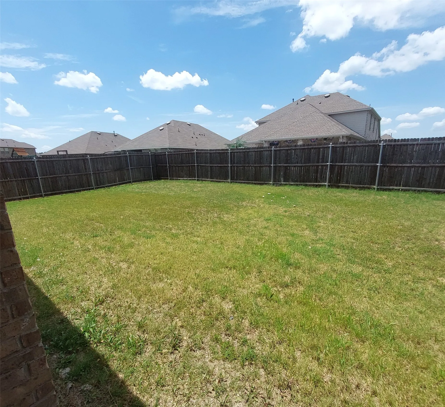 Single Family Residence For Sale in Hunt County , 205 Longhorn Pass, Caddo Mills, Texas 75135, 4 Bedroom, 2 Bathroom, 2 Garage spaces, 1,830 Sqft, built in 2022, mls#21337097, Real Estate Agent in Caddo Mills, Homes For Sale in Hunt county, Homes For Sale in Caddo Mills, Realtor in Caddo Mills Texas, Real Estate Brokerage Independent Realty Texas, Luminita Cordes Realtor