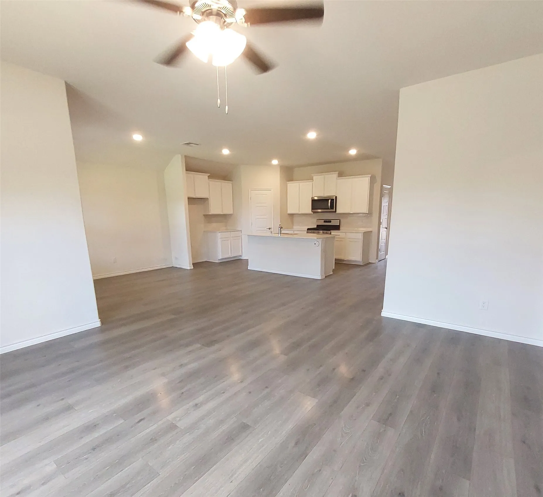 Single Family Residence For Sale in Hunt County , 205 Longhorn Pass, Caddo Mills, Texas 75135, 4 Bedroom, 2 Bathroom, 2 Garage spaces, 1,830 Sqft, built in 2022, mls#21337097, Real Estate Agent in Caddo Mills, Homes For Sale in Hunt county, Homes For Sale in Caddo Mills, Realtor in Caddo Mills Texas, Real Estate Brokerage Independent Realty Texas, Luminita Cordes Realtor