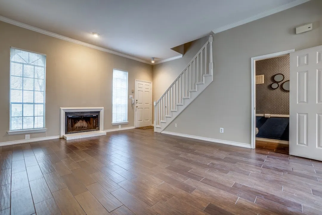 Condominium For Sale in Dallas County , 4325 Bowser Avenue 110, Dallas, Texas 75219, 2 Bedroom, 2 Bathroom, Garage spaces, 1,062 Sqft, built in 1982, mls#21342122, Real Estate Agent in Dallas, Homes For Sale in Dallas county, Homes For Sale in Dallas, Realtor in Dallas Texas, Real Estate Brokerage Independent Realty Texas, Luminita Cordes Realtor
