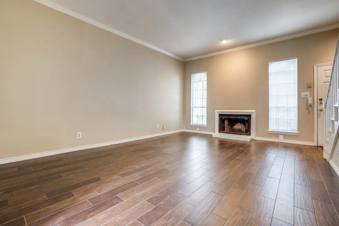 Condominium For Sale in Dallas County , 4325 Bowser Avenue 110, Dallas, Texas 75219, 2 Bedroom, 2 Bathroom, Garage spaces, 1,062 Sqft, built in 1982, mls#21342122, Real Estate Agent in Dallas, Homes For Sale in Dallas county, Homes For Sale in Dallas, Realtor in Dallas Texas, Real Estate Brokerage Independent Realty Texas, Luminita Cordes Realtor