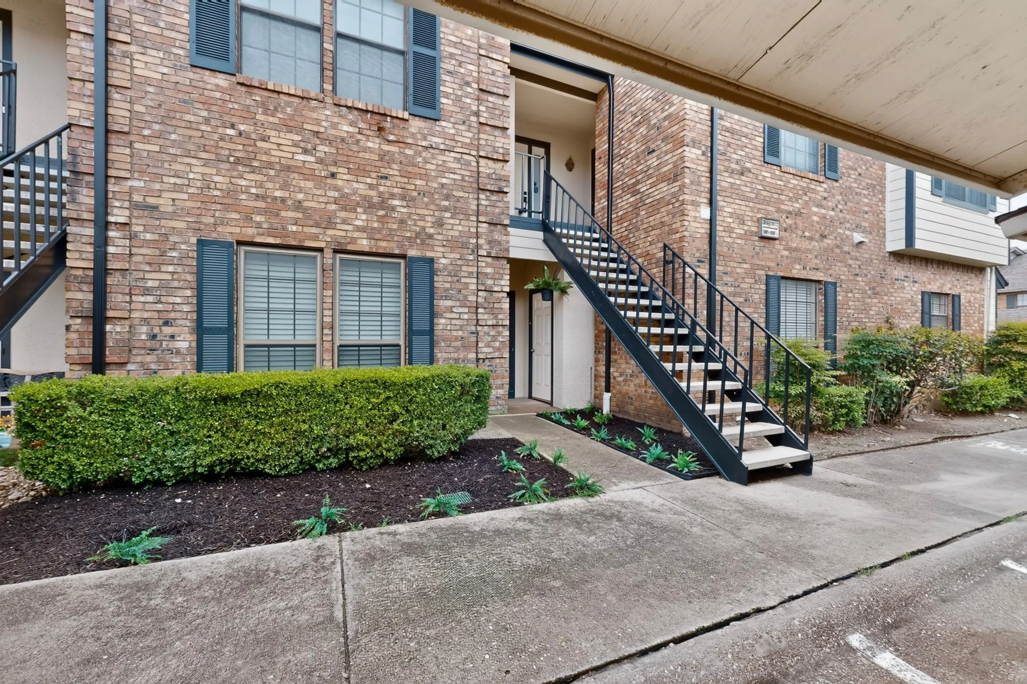 Condominium For Rent in Dallas County , 2835 Keller Springs Road 1103, Carrollton, Texas 75006, 1 Bedroom, 1 Bathroom, Garage spaces, 806 Sqft, built in 1984, Price $1,350, mls#21341108, Real Estate Agent in Carrollton, Homes For Rent in Dallas county, Homes For Rent in Carrollton, Realtor in Carrollton Texas, Real Estate Brokerage Independent Realty Texas, Luminita Cordes Realtor