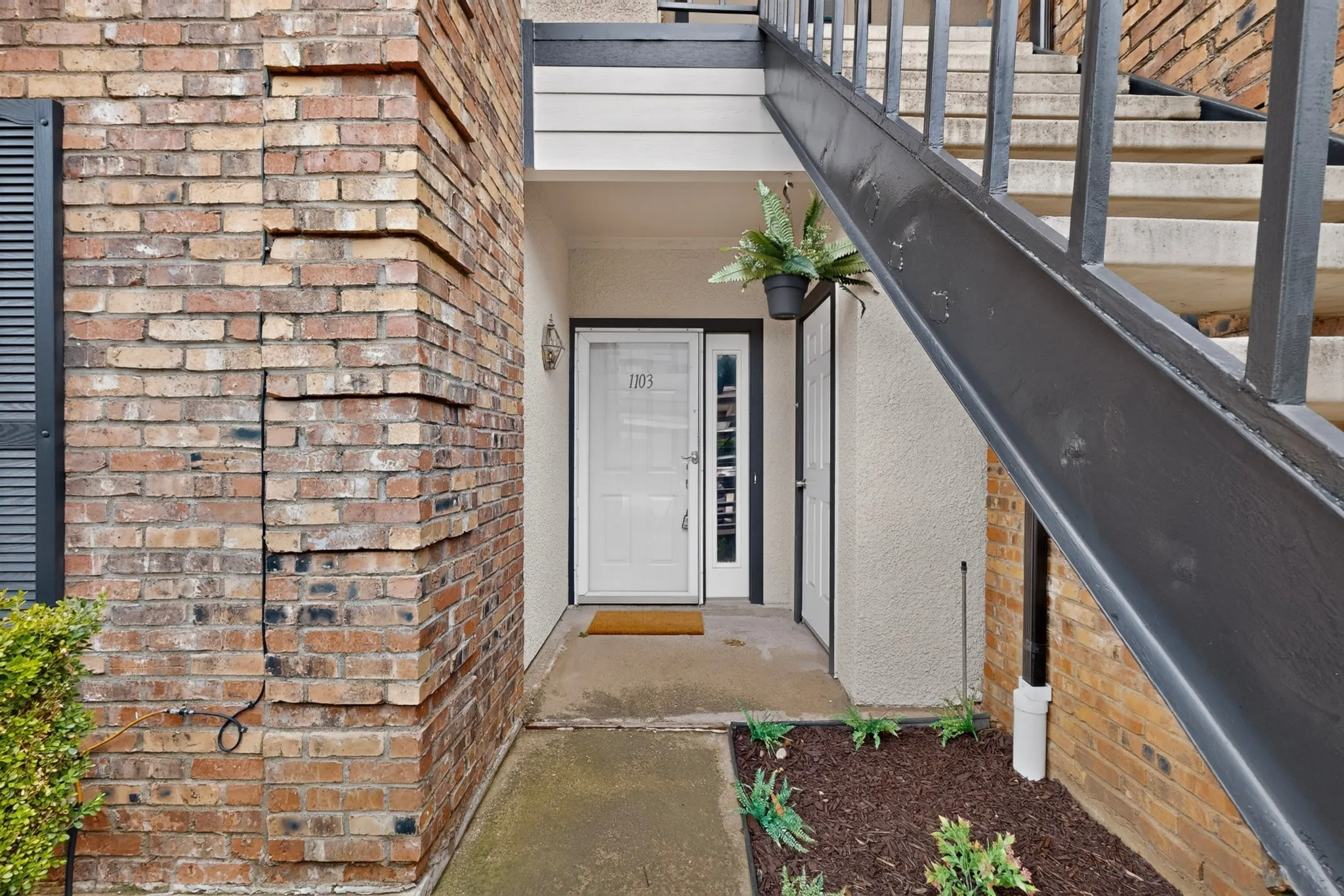 Condominium For Rent in Dallas County , 2835 Keller Springs Road 1103, Carrollton, Texas 75006, 1 Bedroom, 1 Bathroom, Garage spaces, 806 Sqft, built in 1984, Price $1,350, mls#21341108, Real Estate Agent in Carrollton, Homes For Rent in Dallas county, Homes For Rent in Carrollton, Realtor in Carrollton Texas, Real Estate Brokerage Independent Realty Texas, Luminita Cordes Realtor