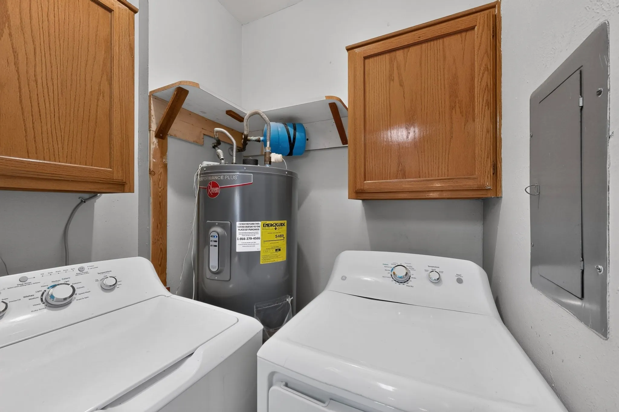 Condominium For Rent in Dallas County , 2835 Keller Springs Road 1103, Carrollton, Texas 75006, 1 Bedroom, 1 Bathroom, Garage spaces, 806 Sqft, built in 1984, Price $1,350, mls#21341108, Real Estate Agent in Carrollton, Homes For Rent in Dallas county, Homes For Rent in Carrollton, Realtor in Carrollton Texas, Real Estate Brokerage Independent Realty Texas, Luminita Cordes Realtor