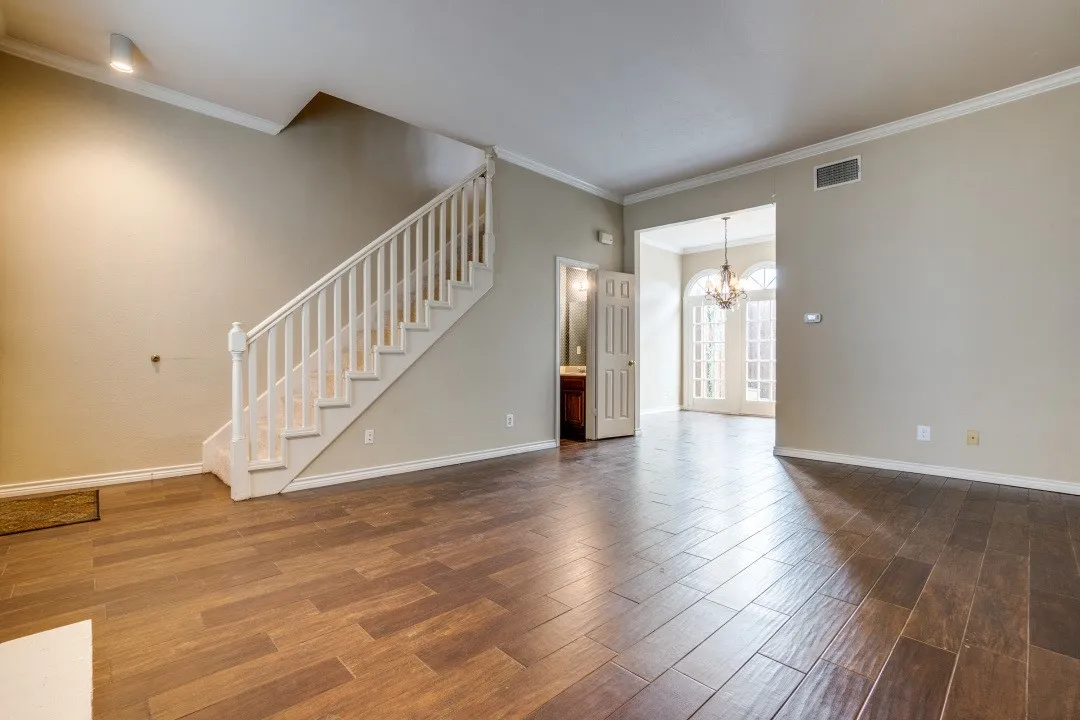 Condominium For Rent in Dallas County , 4325 Bowser Avenue 110, Dallas, Texas 75219, 2 Bedrooms, 2 Bathrooms, Garage spaces, 1,062 Sqft, built in 1982, Price $1,995, mls#21342123, Real Estate Agent in Dallas, Homes For Rent in Dallas county, Homes For Rent in Dallas, Realtor in Dallas Texas, Real Estate Brokerage Independent Realty Texas, Luminita Cordes Realtor