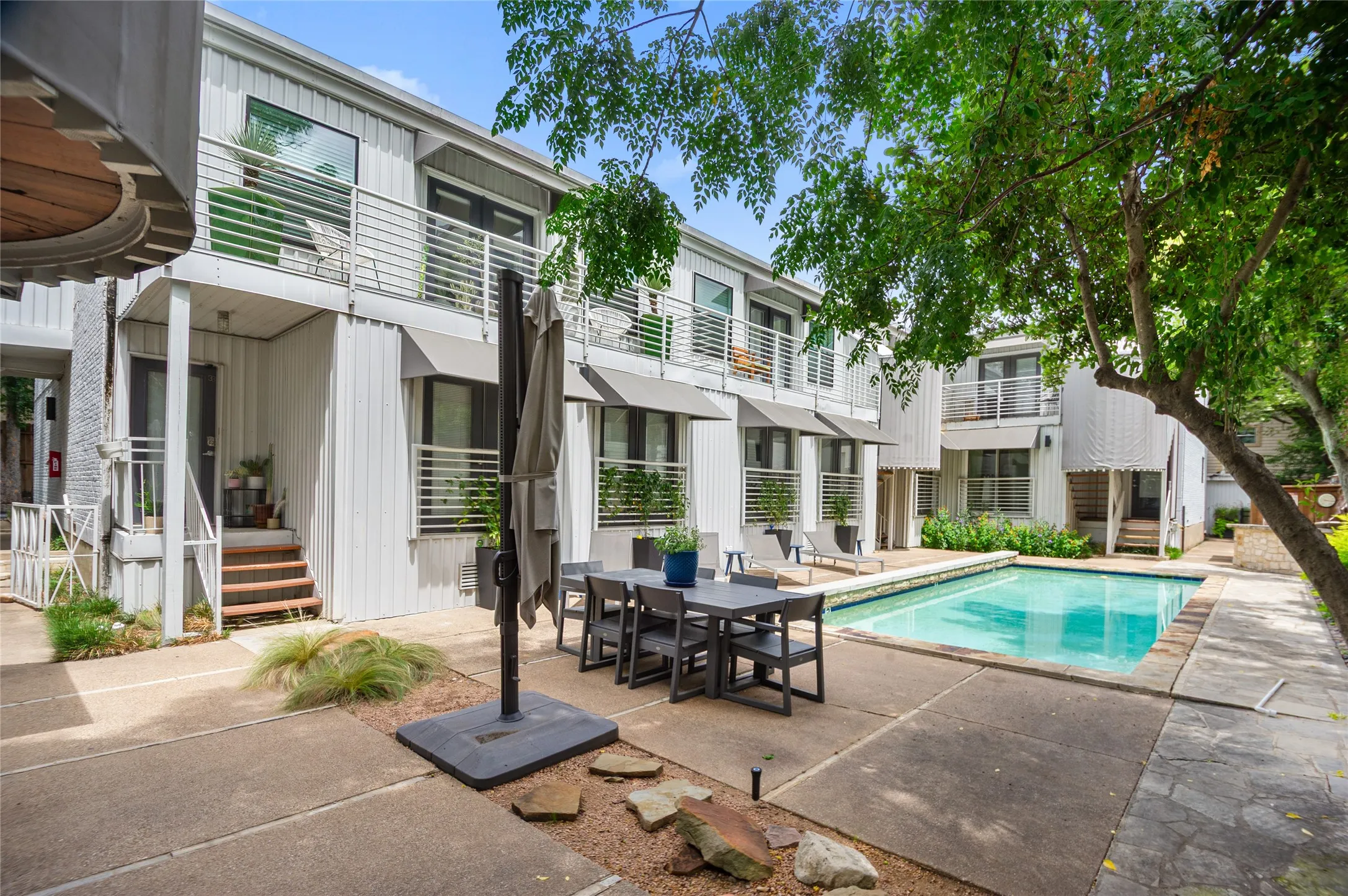 Condominium For Sale in Dallas County , 3116 Mahanna Street 1, Dallas, Texas 75235, 1 Bedroom, 1 Bathroom, Garage spaces, 723 Sqft, built in 1958, Price $150,000, mls#21341619, Real Estate Agent in Dallas, Homes For Sale in Dallas county, Homes For Sale in Dallas, Realtor in Dallas Texas, Real Estate Brokerage Independent Realty Texas, Luminita Cordes Realtor