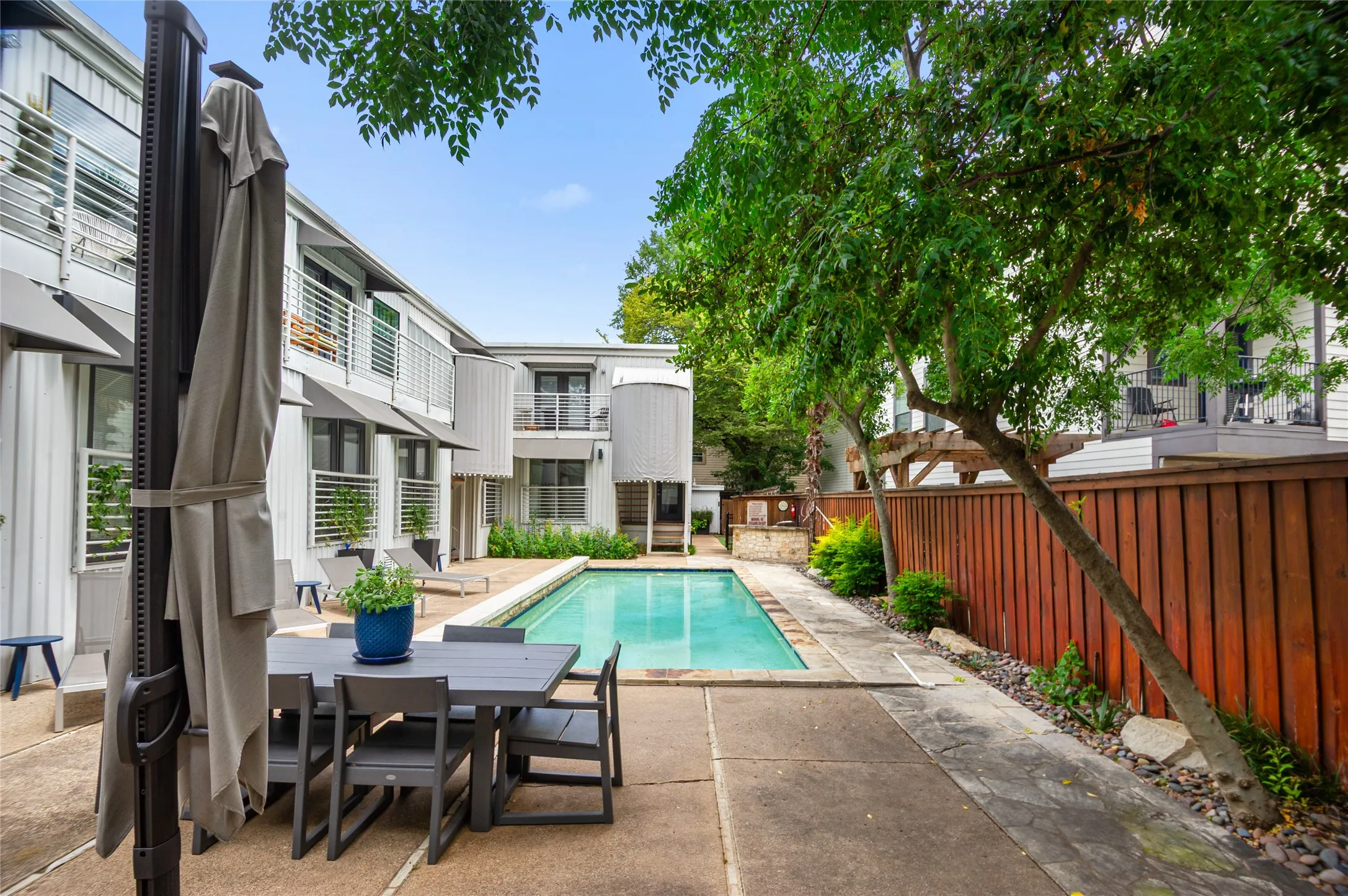 Condominium For Sale in Dallas County , 3116 Mahanna Street 1, Dallas, Texas 75235, 1 Bedroom, 1 Bathroom, Garage spaces, 723 Sqft, built in 1958, Price $150,000, mls#21341619, Real Estate Agent in Dallas, Homes For Sale in Dallas county, Homes For Sale in Dallas, Realtor in Dallas Texas, Real Estate Brokerage Independent Realty Texas, Luminita Cordes Realtor