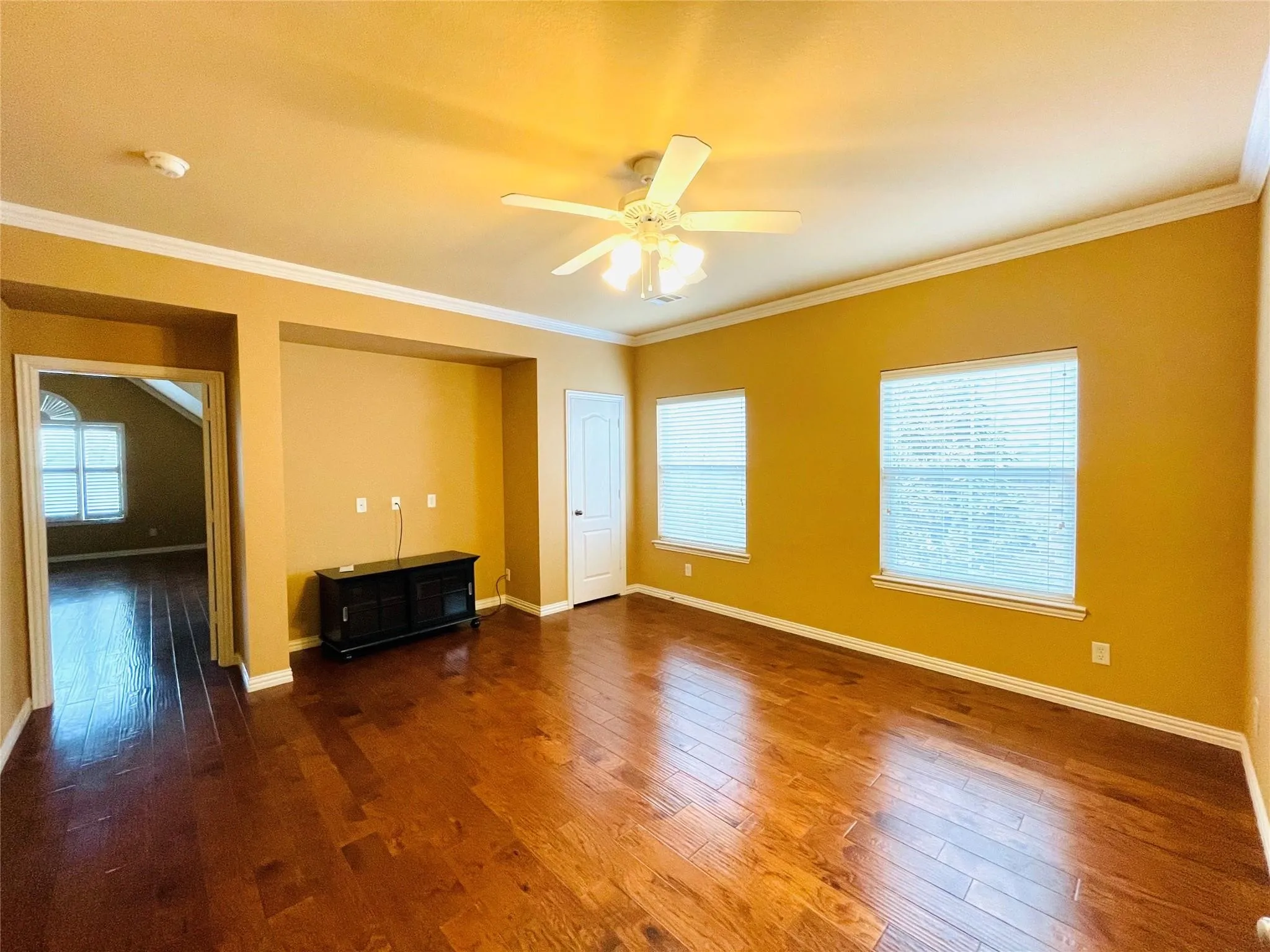 Single Family Residence For Rent in Collin County , 40 Emerald Pond Drive, Frisco, Texas 75034, 4 Bedroom, 4 Bathroom, 2 Garage spaces, 3,340 Sqft, built in 2002, mls#21342134, Real Estate Agent in Frisco, Homes For Rent in Collin county, Homes For Rent in Frisco, Realtor in Frisco Texas, Real Estate Brokerage Independent Realty Texas, Luminita Cordes Realtor