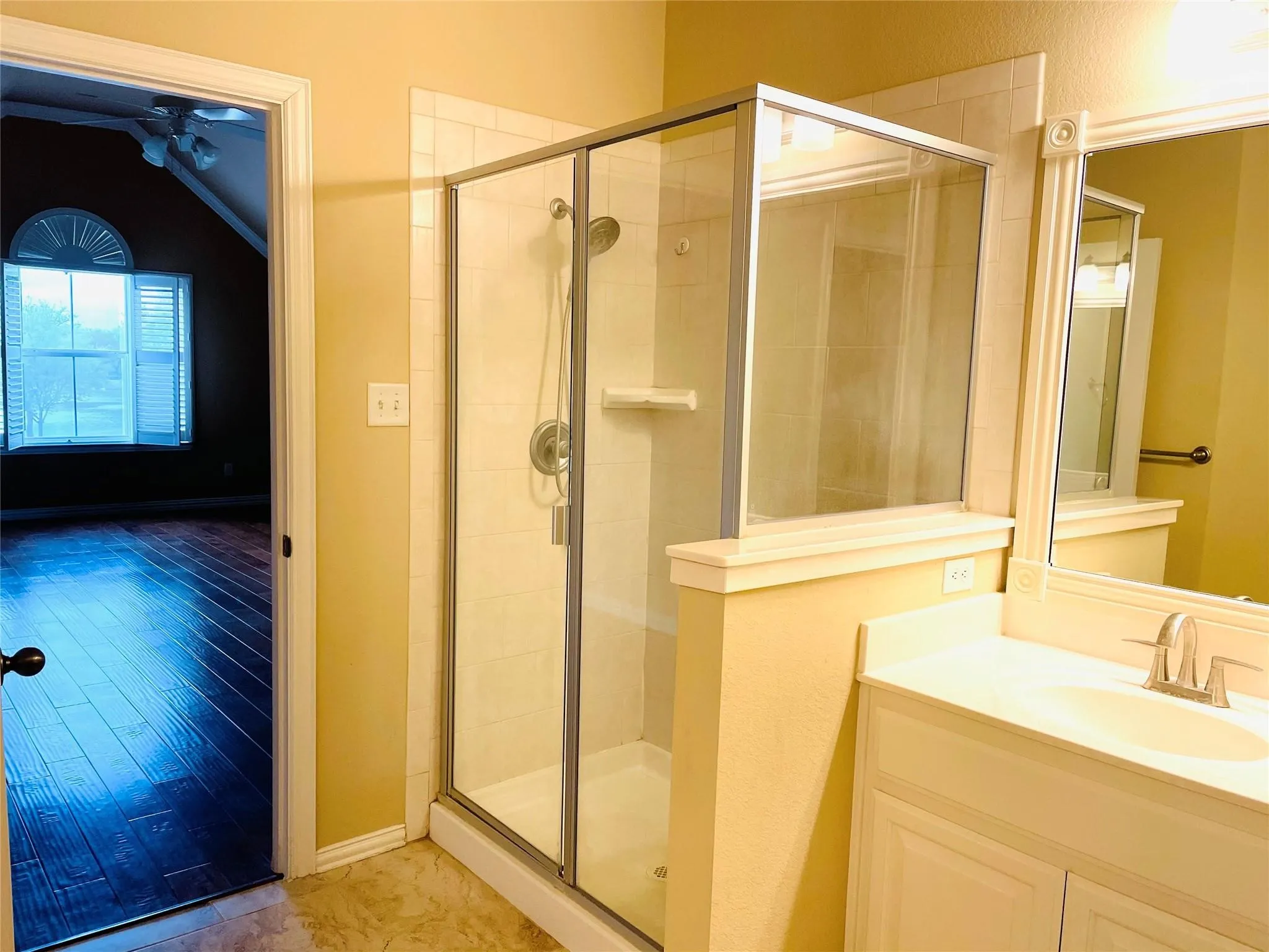 Single Family Residence For Rent in Collin County , 40 Emerald Pond Drive, Frisco, Texas 75034, 4 Bedroom, 4 Bathroom, 2 Garage spaces, 3,340 Sqft, built in 2002, mls#21342134, Real Estate Agent in Frisco, Homes For Rent in Collin county, Homes For Rent in Frisco, Realtor in Frisco Texas, Real Estate Brokerage Independent Realty Texas, Luminita Cordes Realtor