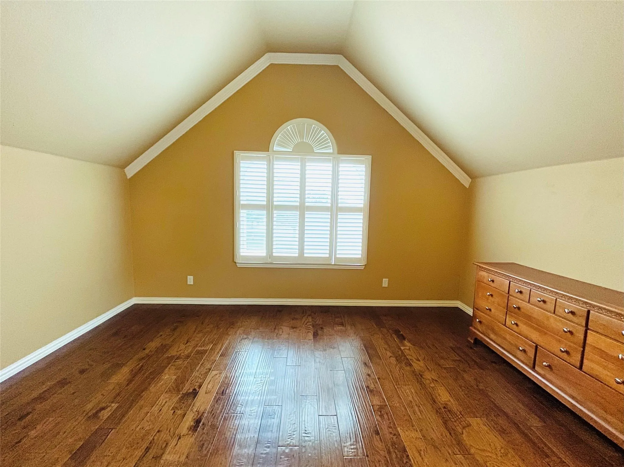 Single Family Residence For Rent in Collin County , 40 Emerald Pond Drive, Frisco, Texas 75034, 4 Bedroom, 4 Bathroom, 2 Garage spaces, 3,340 Sqft, built in 2002, mls#21342134, Real Estate Agent in Frisco, Homes For Rent in Collin county, Homes For Rent in Frisco, Realtor in Frisco Texas, Real Estate Brokerage Independent Realty Texas, Luminita Cordes Realtor