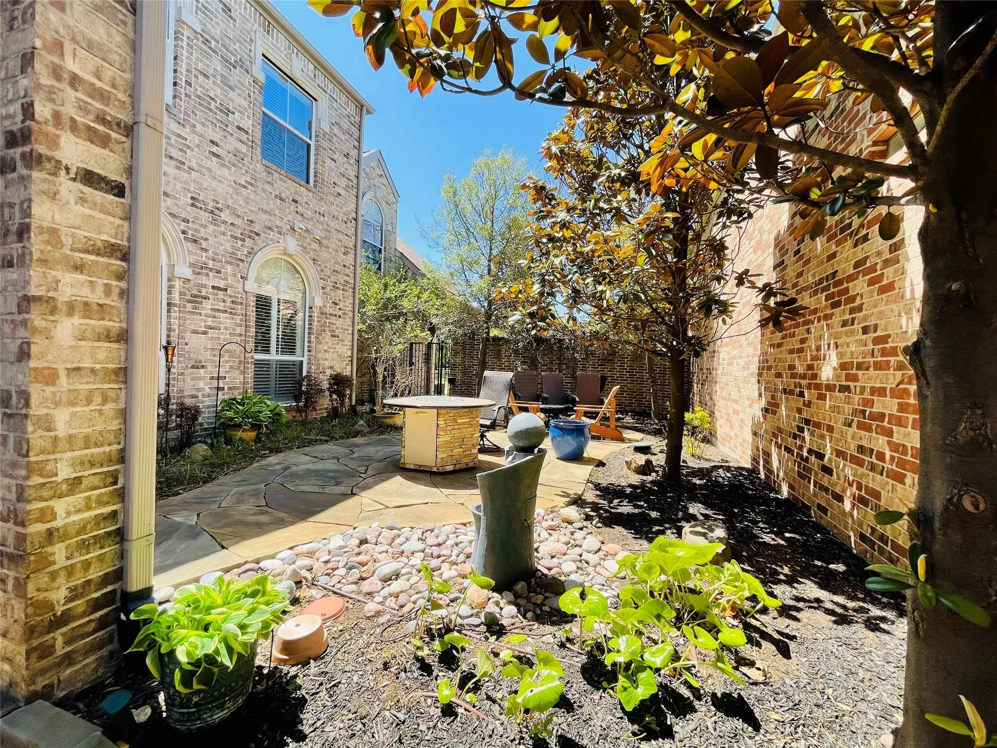 Single Family Residence For Rent in Collin County , 40 Emerald Pond Drive, Frisco, Texas 75034, 4 Bedroom, 4 Bathroom, 2 Garage spaces, 3,340 Sqft, built in 2002, mls#21342134, Real Estate Agent in Frisco, Homes For Rent in Collin county, Homes For Rent in Frisco, Realtor in Frisco Texas, Real Estate Brokerage Independent Realty Texas, Luminita Cordes Realtor