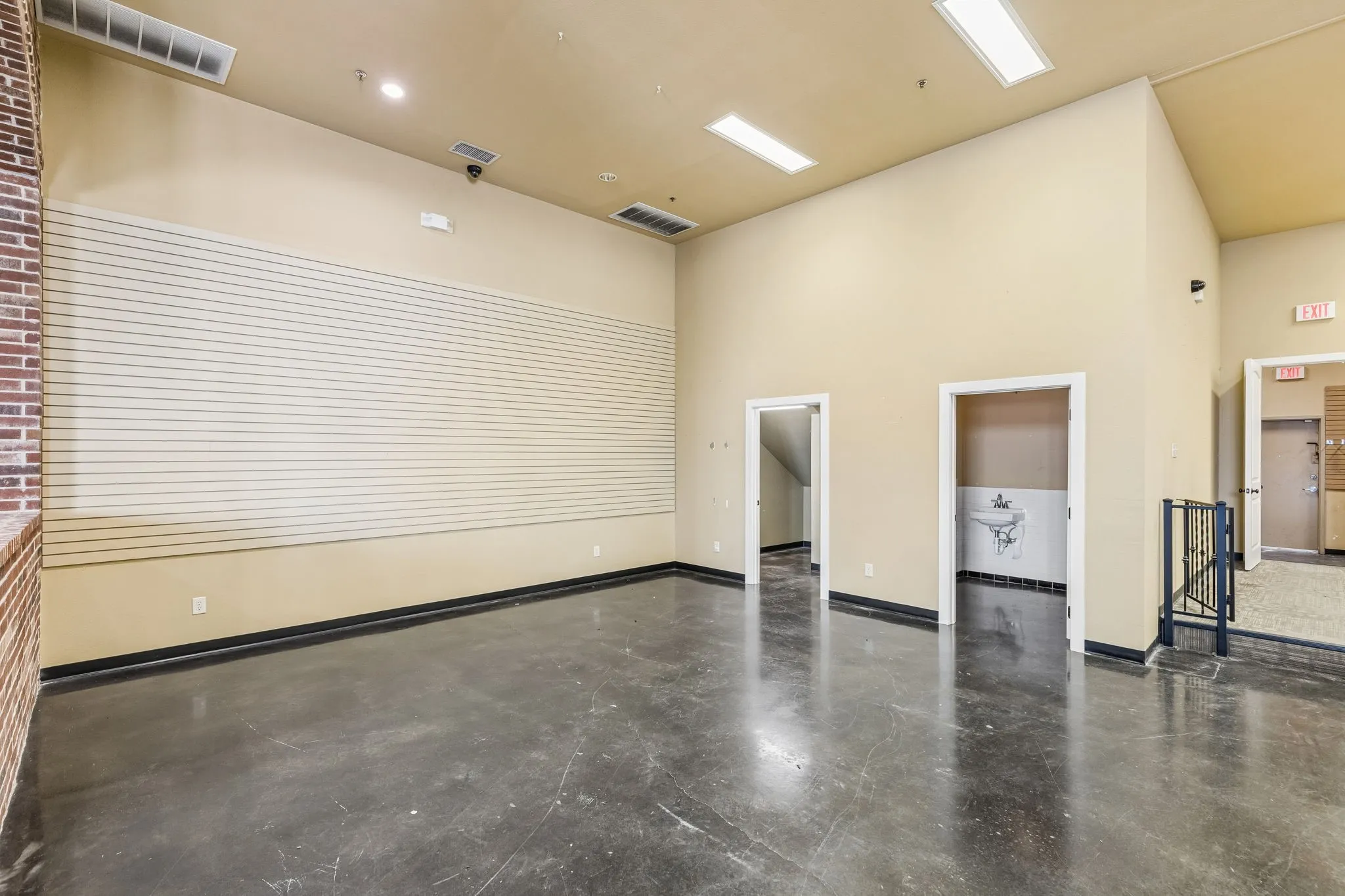 Retail For Sale in Denton County , 207 E Byron Nelson Boulevard, Roanoke, Texas 76262, 0, 0, Garage spaces, 0 Sqft, built in 2011, Price $1,750,000, mls#21341919, Real Estate Agent in Roanoke, Homes For Sale in Denton county, Homes For Sale in Roanoke, Realtor in Roanoke Texas, Real Estate Brokerage Independent Realty Texas, Luminita Cordes Realtor